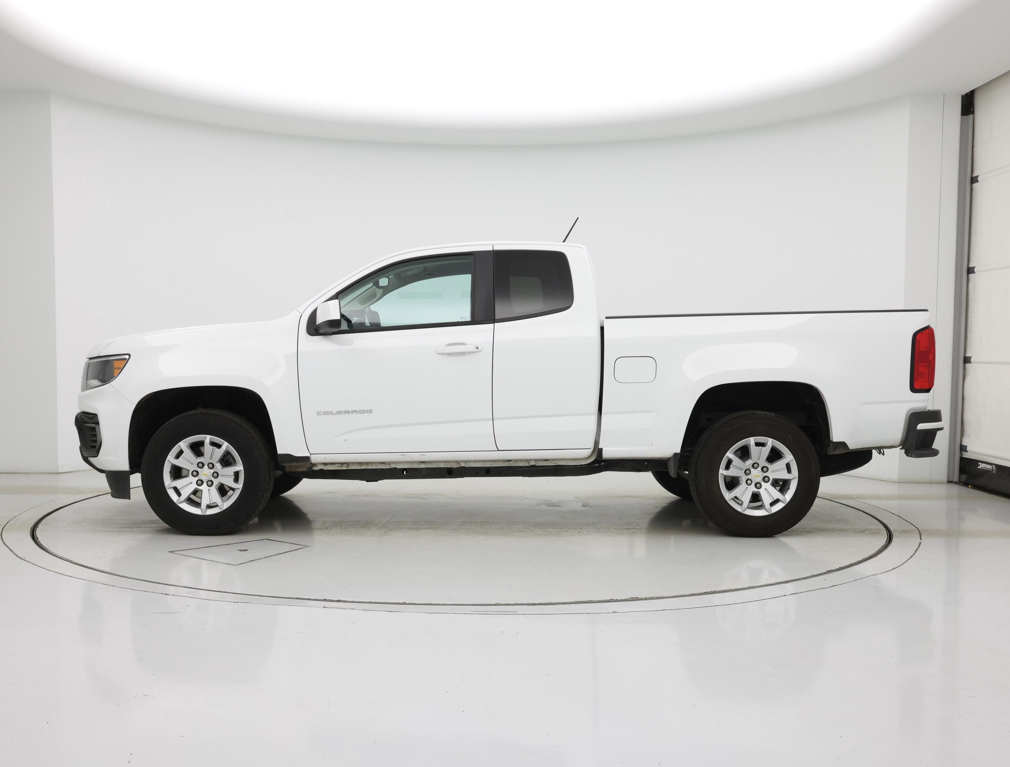 Thumbnail: 2022 Chevrolet Colorado - 3