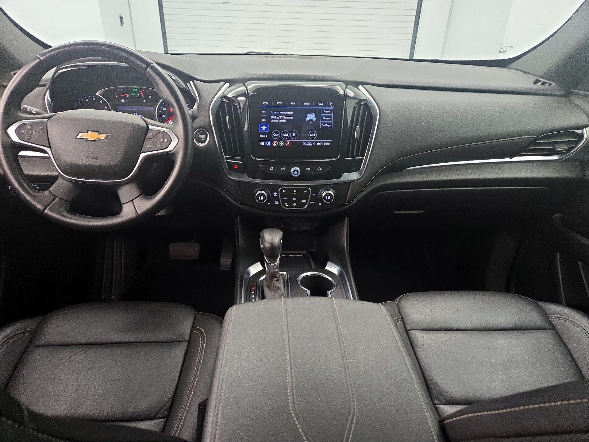 Thumbnail: 2022 Chevrolet Traverse - 9