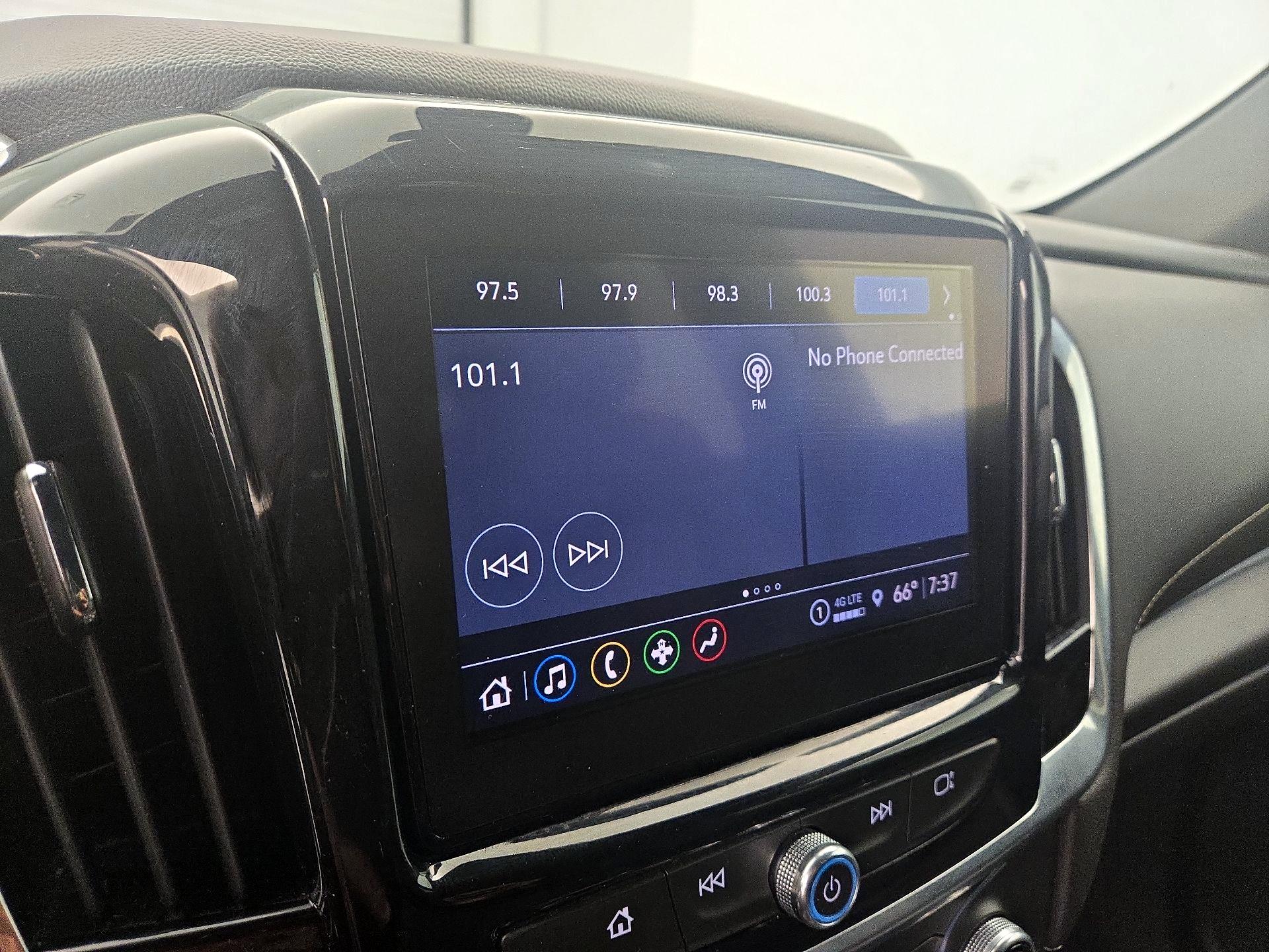 Thumbnail: 2022 Chevrolet Traverse - 15