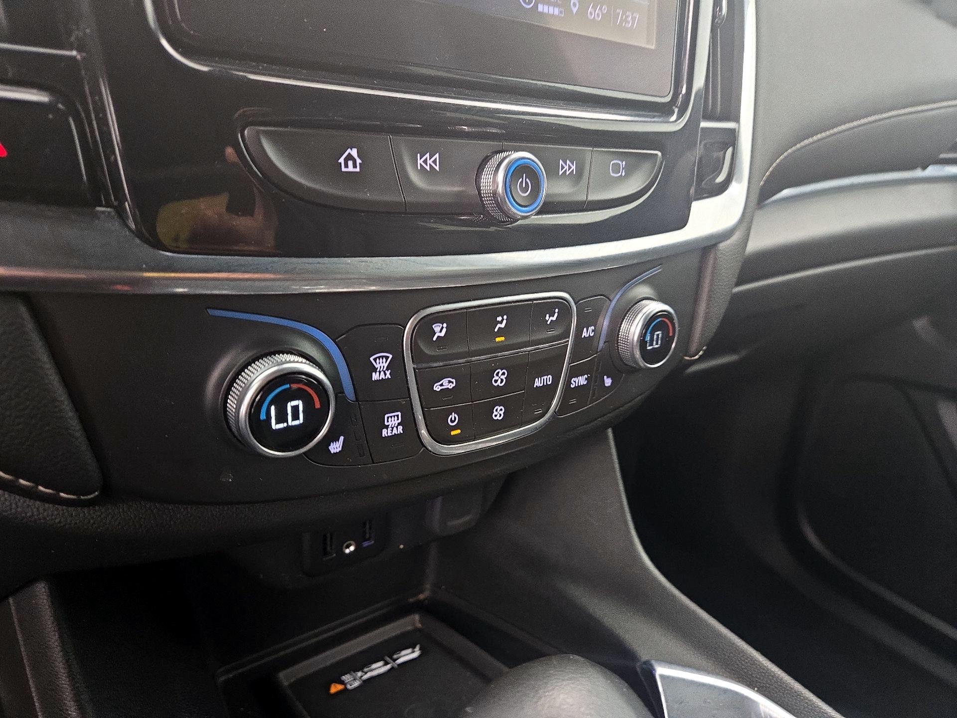 Thumbnail: 2022 Chevrolet Traverse - 16