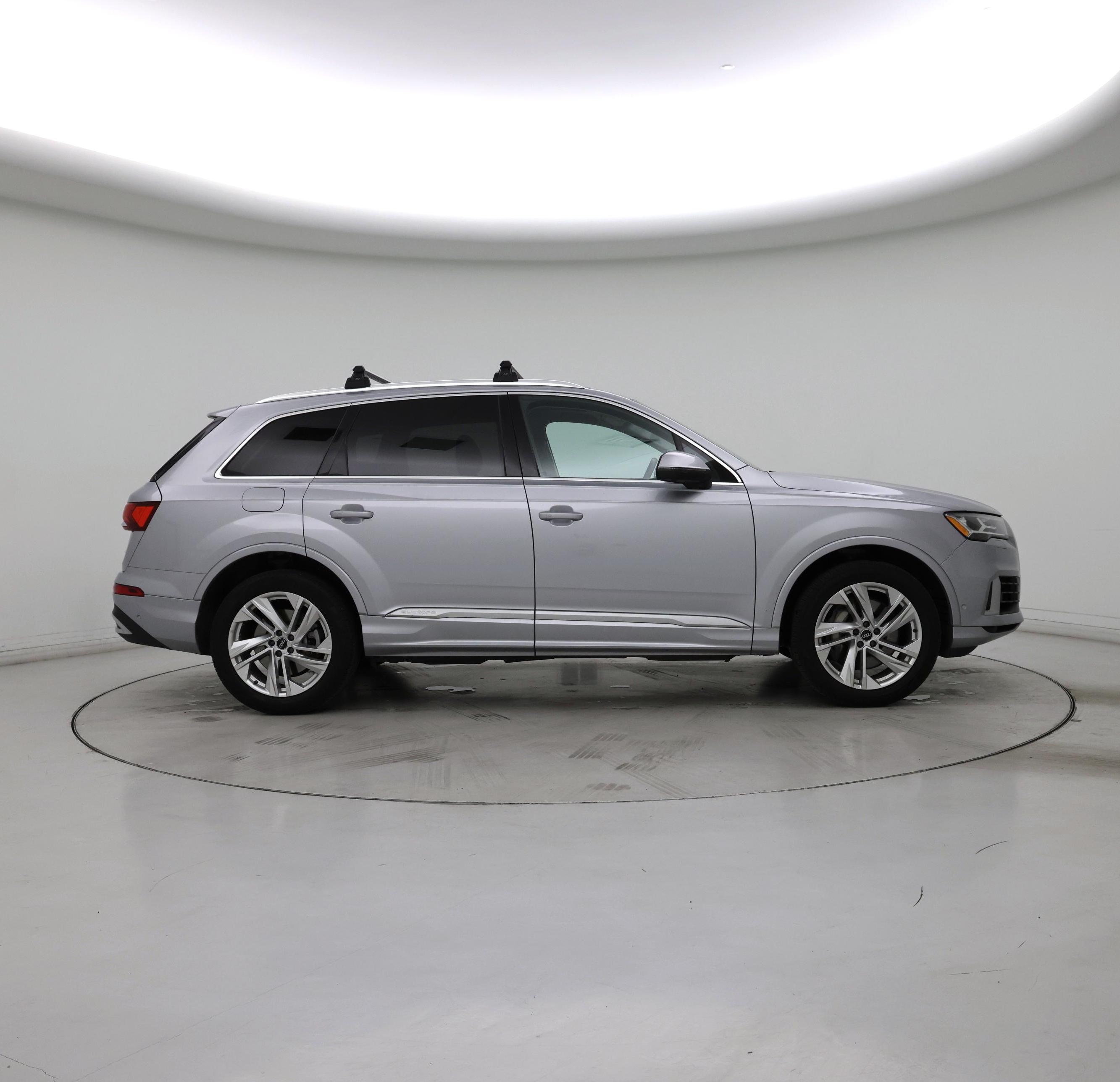 Thumbnail: 2022 Audi Q7 - 7