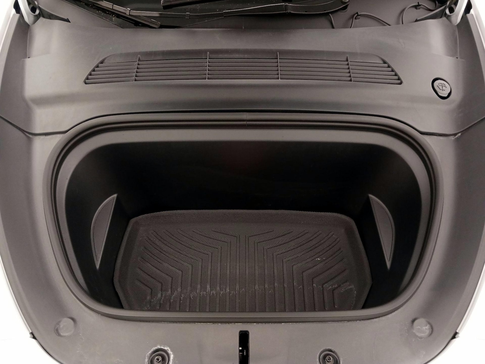 2025 Tesla Model Y Long Range - Photo 21