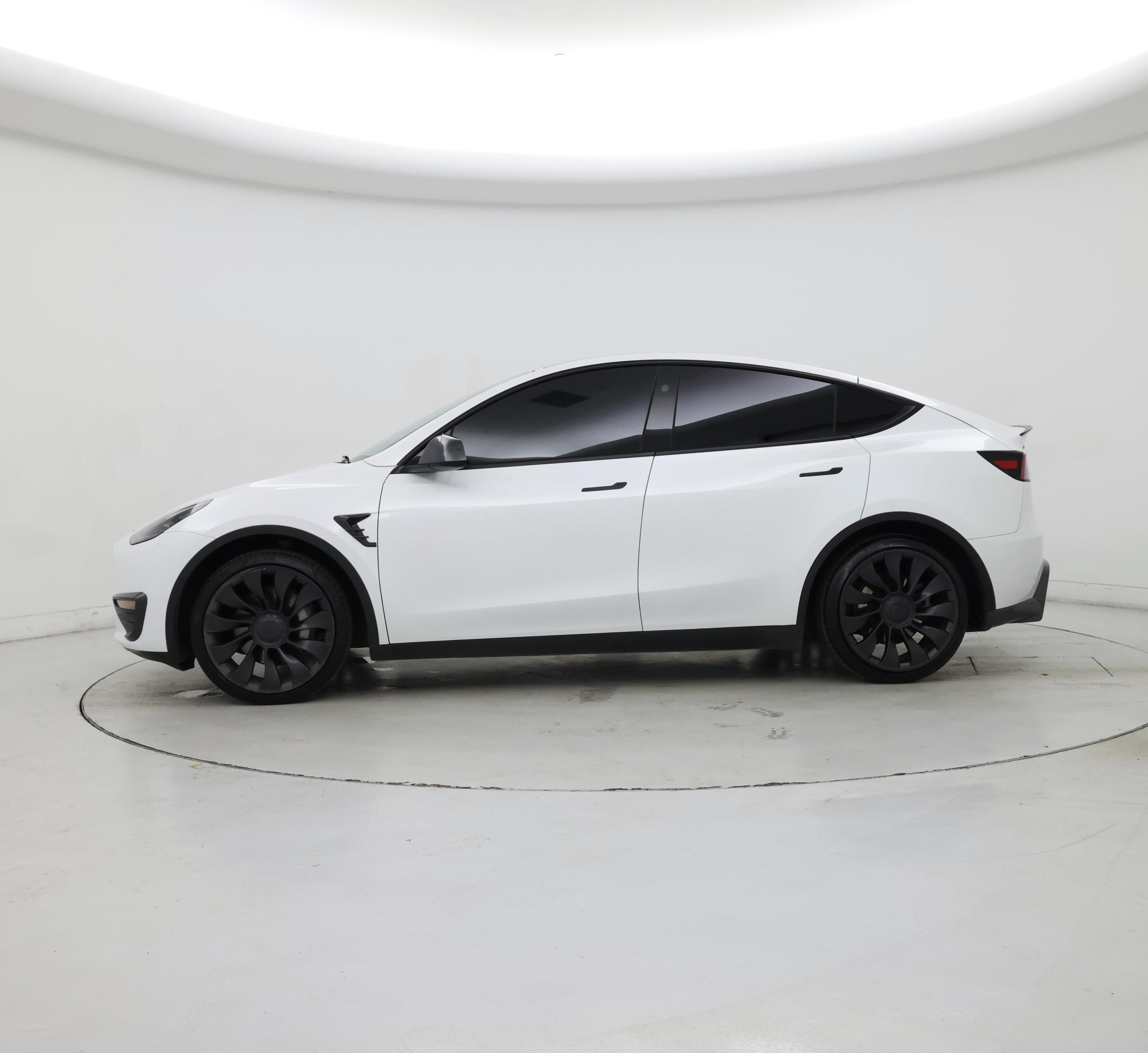 Thumbnail: 2025 Tesla Model Y - 3