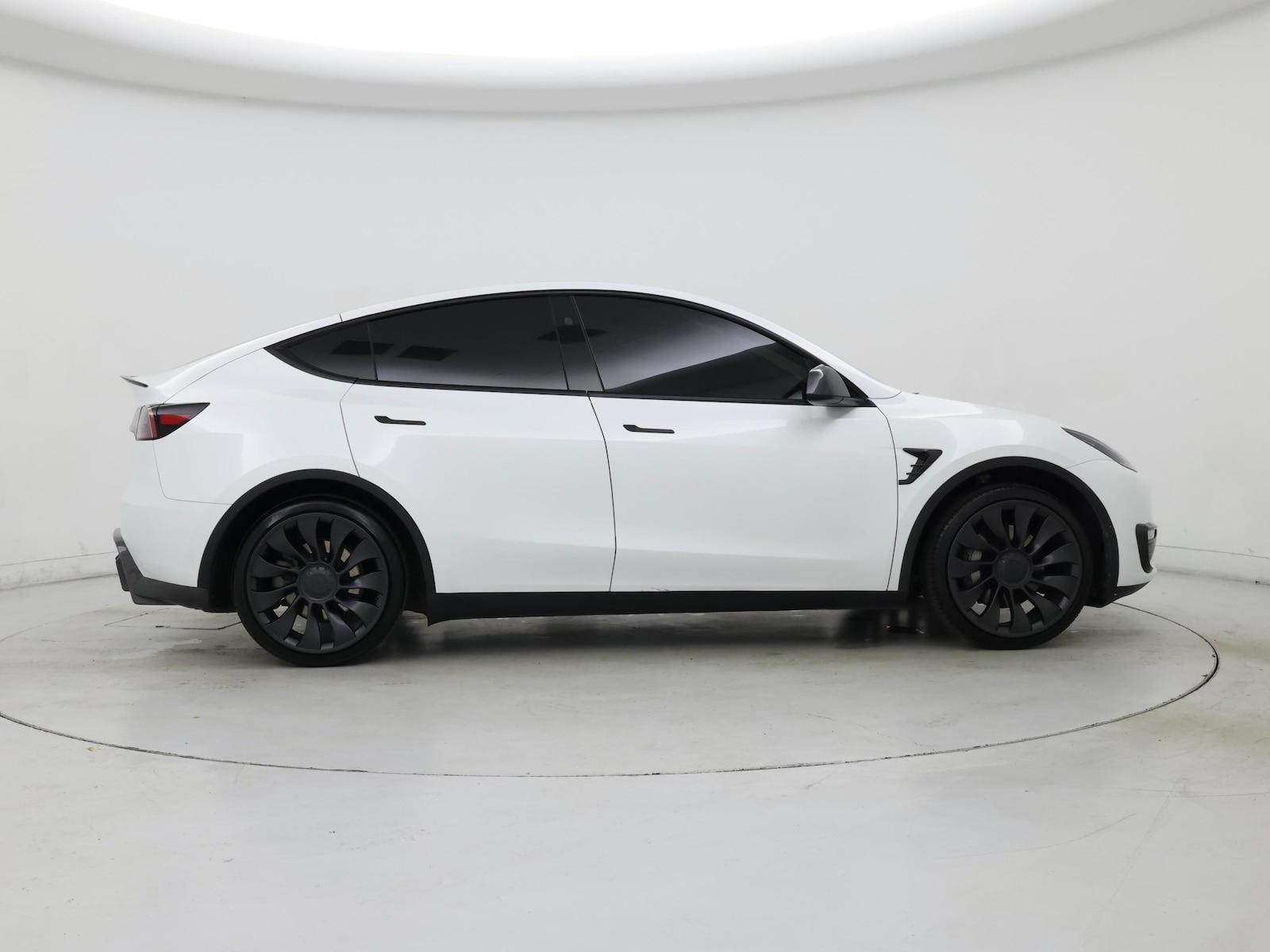 2025 Tesla Model Y Long Range - Photo 8