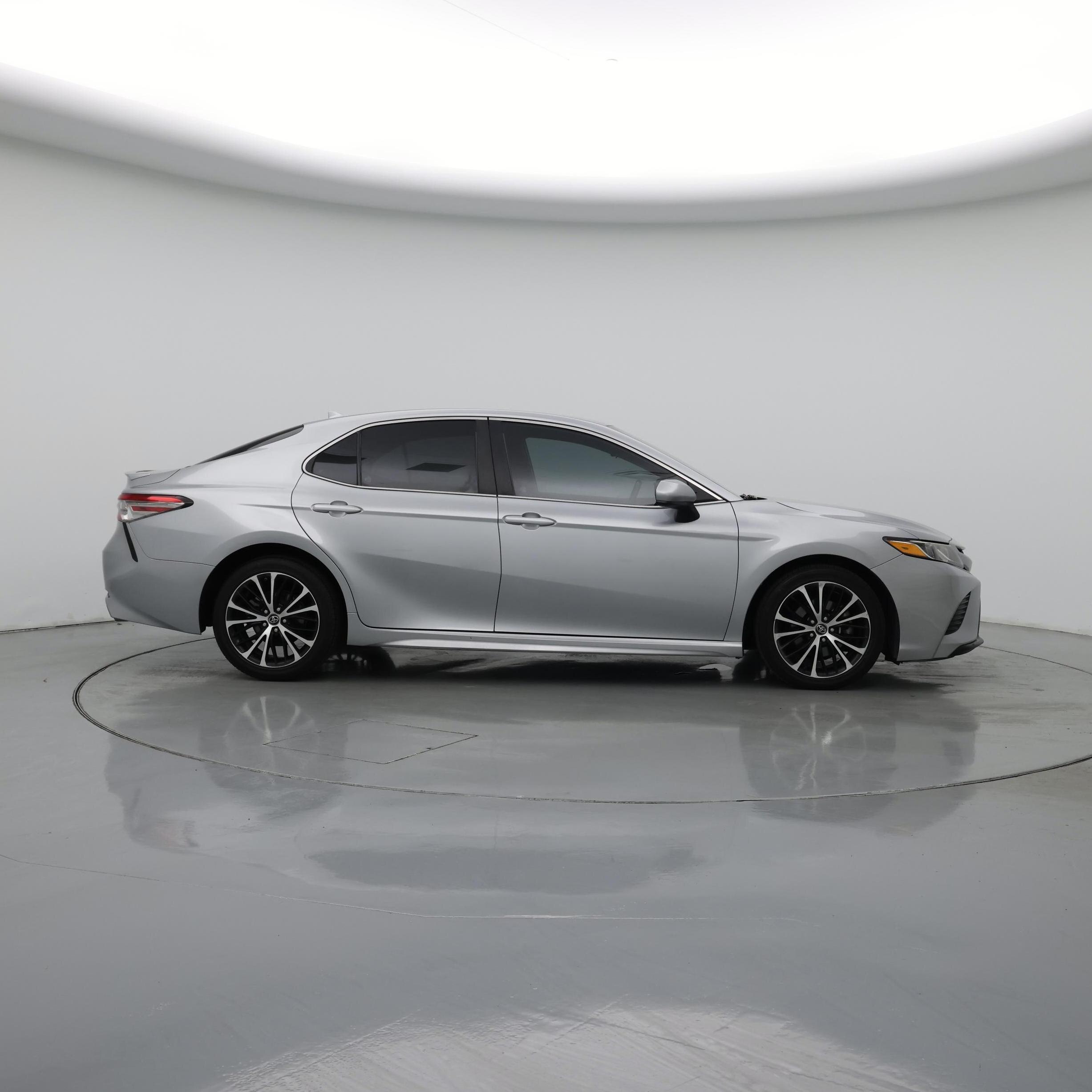 Thumbnail: 2019 Toyota Camry - 7
