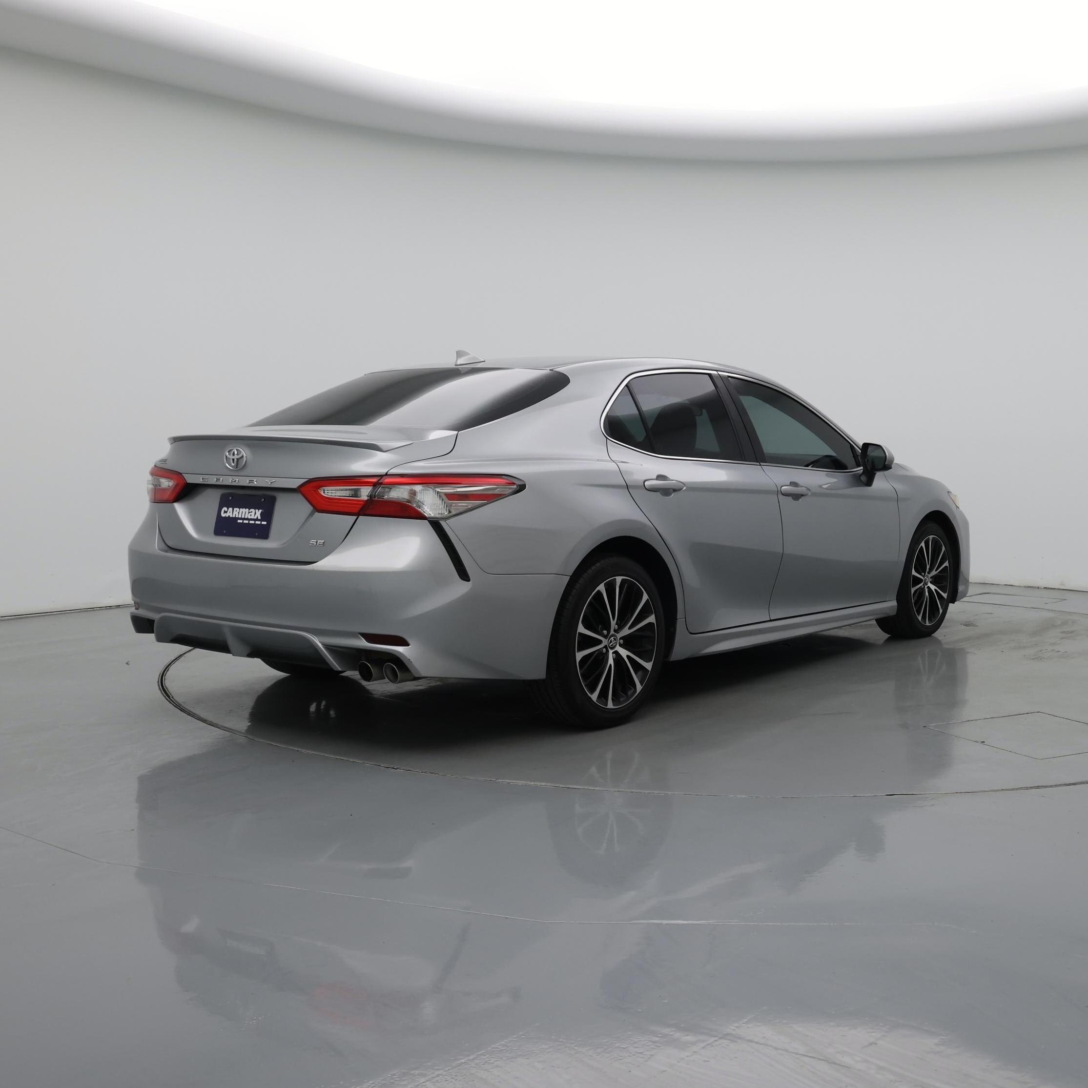 Thumbnail: 2019 Toyota Camry - 8