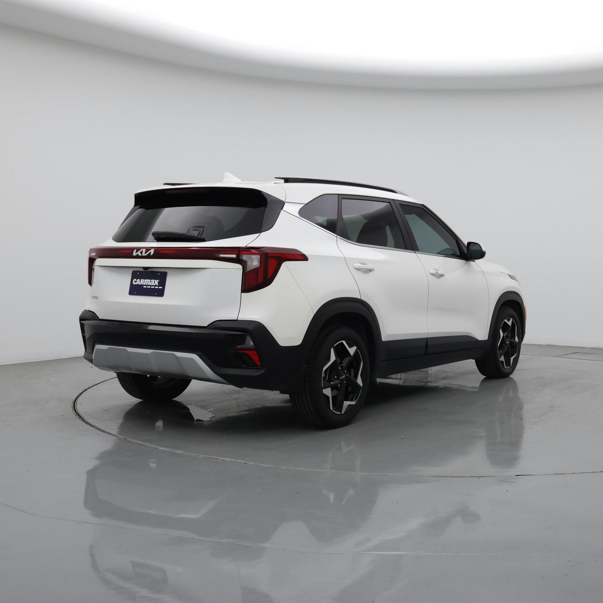 Thumbnail: 2024 Kia Seltos - 8