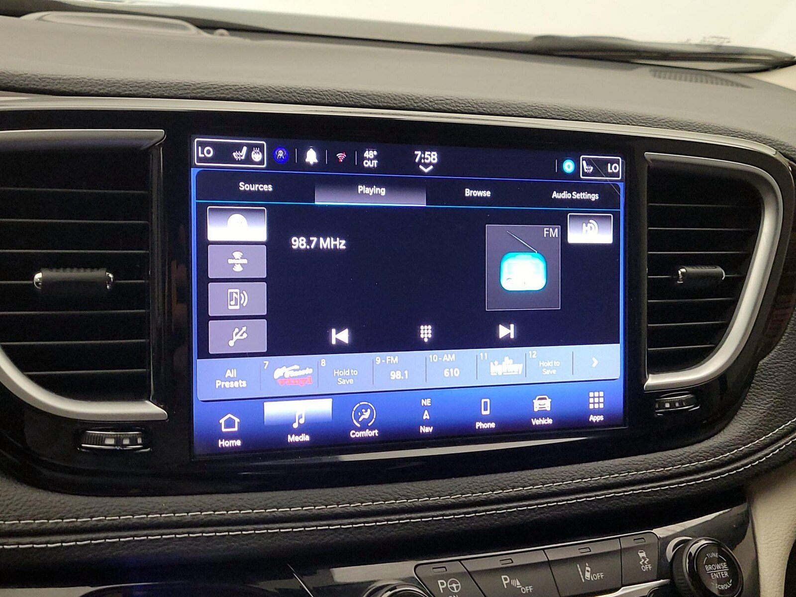 2022 Chrysler Pacifica Hybrid Limited - Photo 17