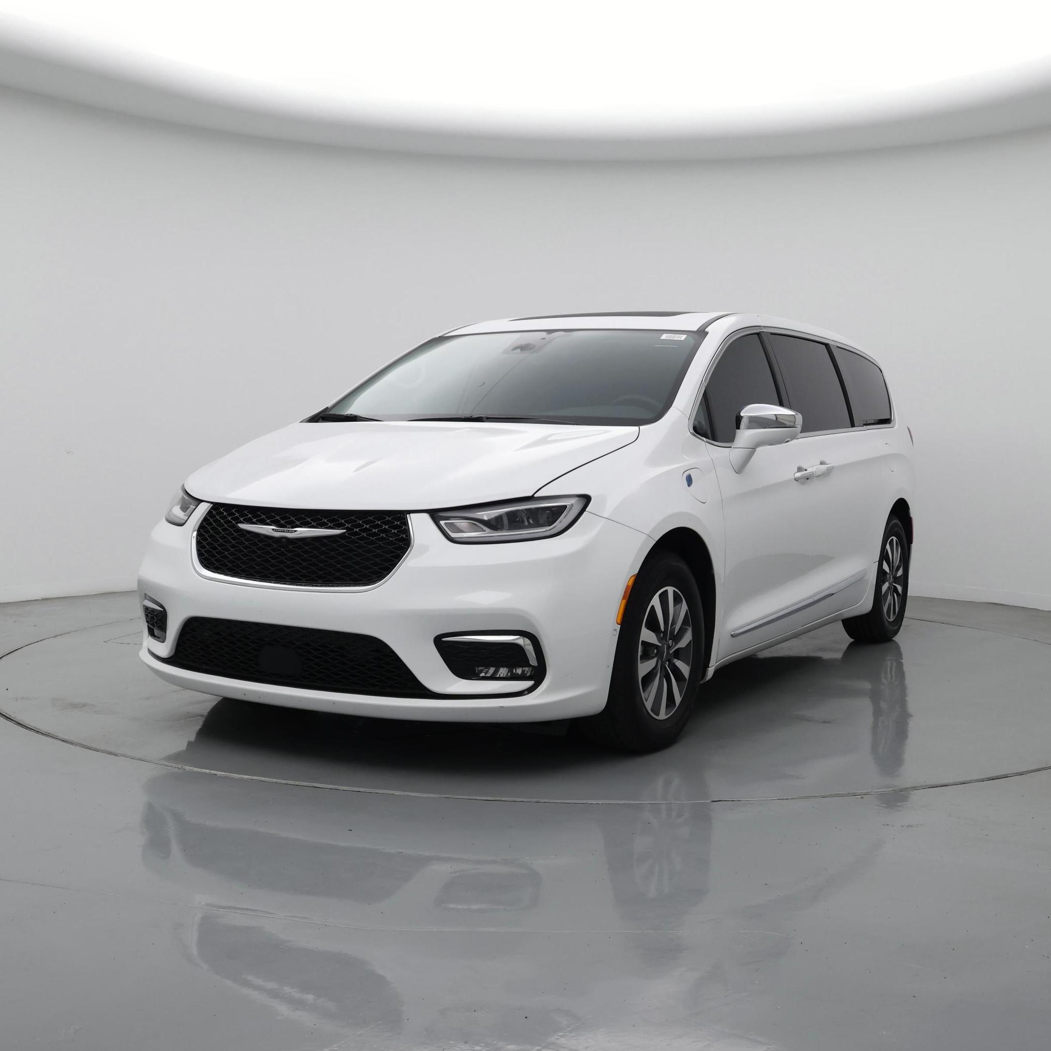 Thumbnail: 2022 Chrysler Pacifica - 4