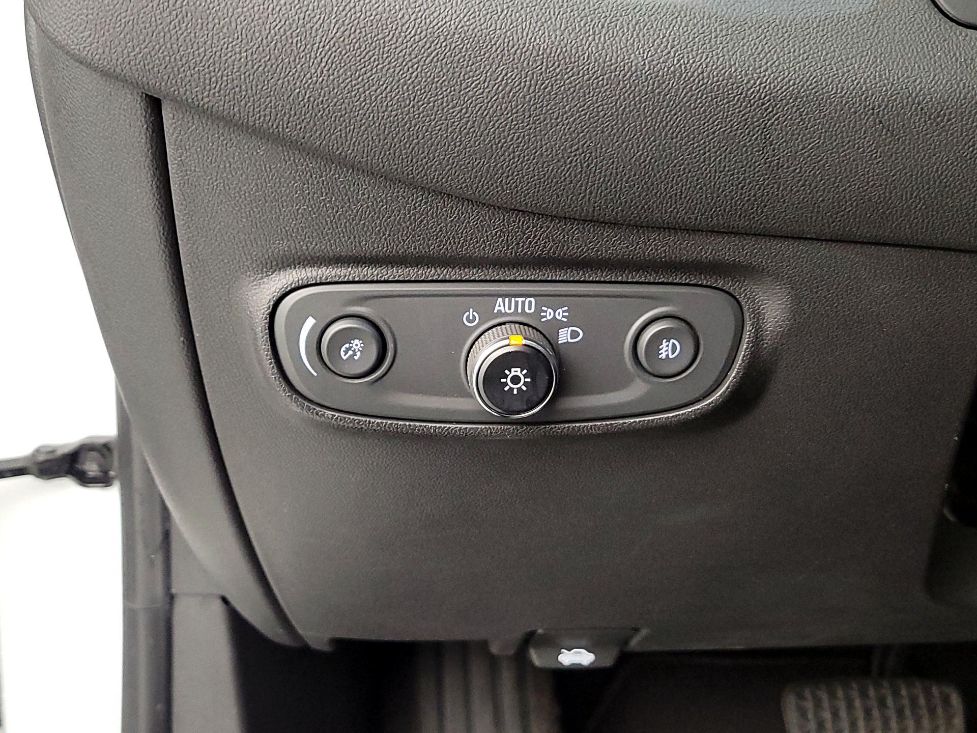 Thumbnail: 2022 Chevrolet Equinox - 13