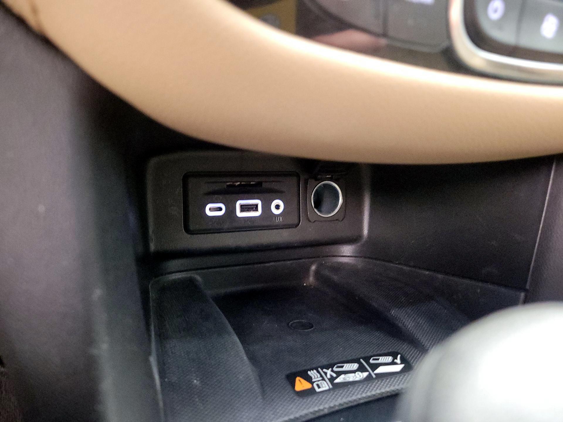 Thumbnail: 2022 Chevrolet Equinox - 18