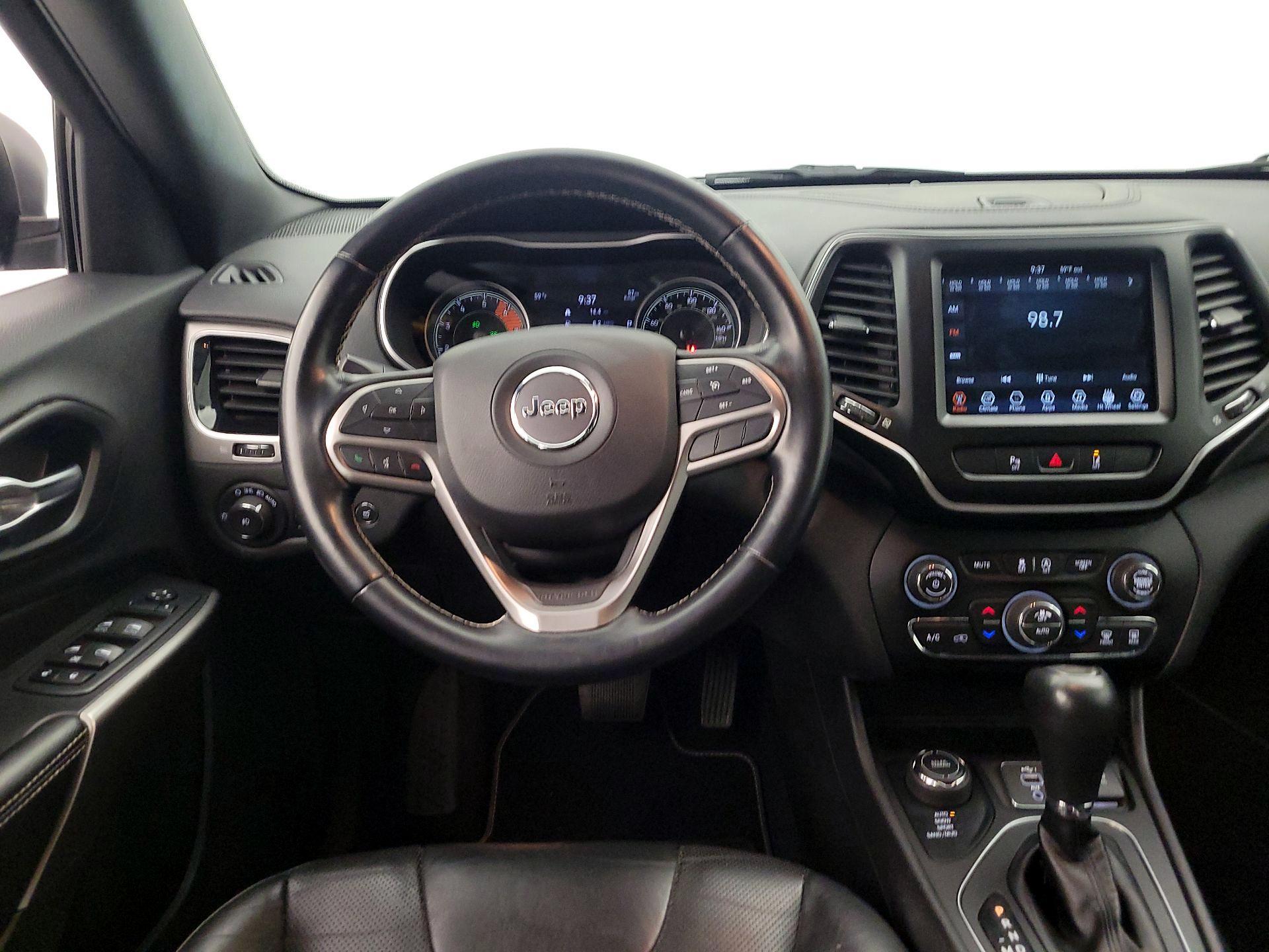 Thumbnail: 2021 Jeep Cherokee - 10