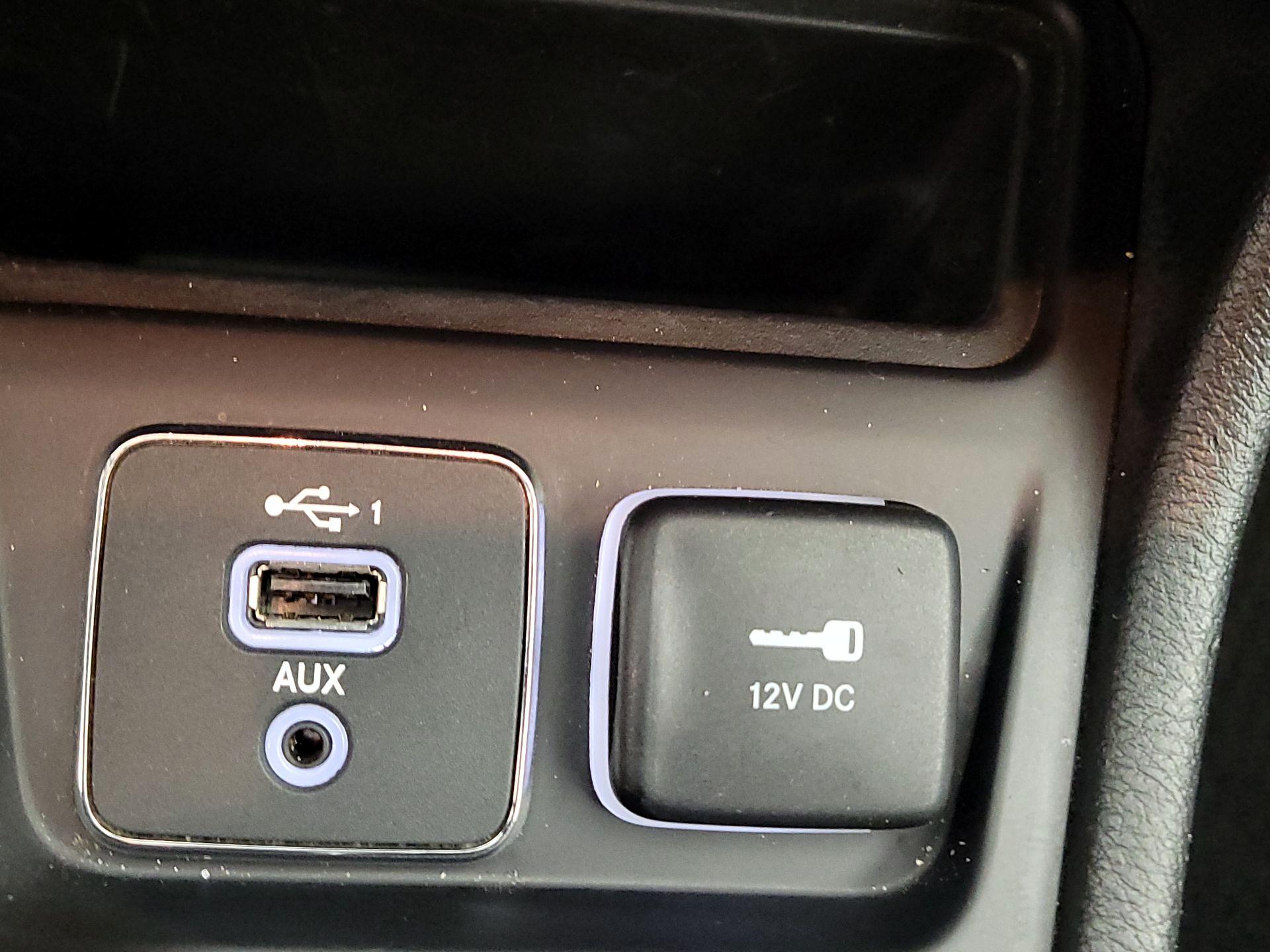 Thumbnail: 2021 Jeep Cherokee - 18