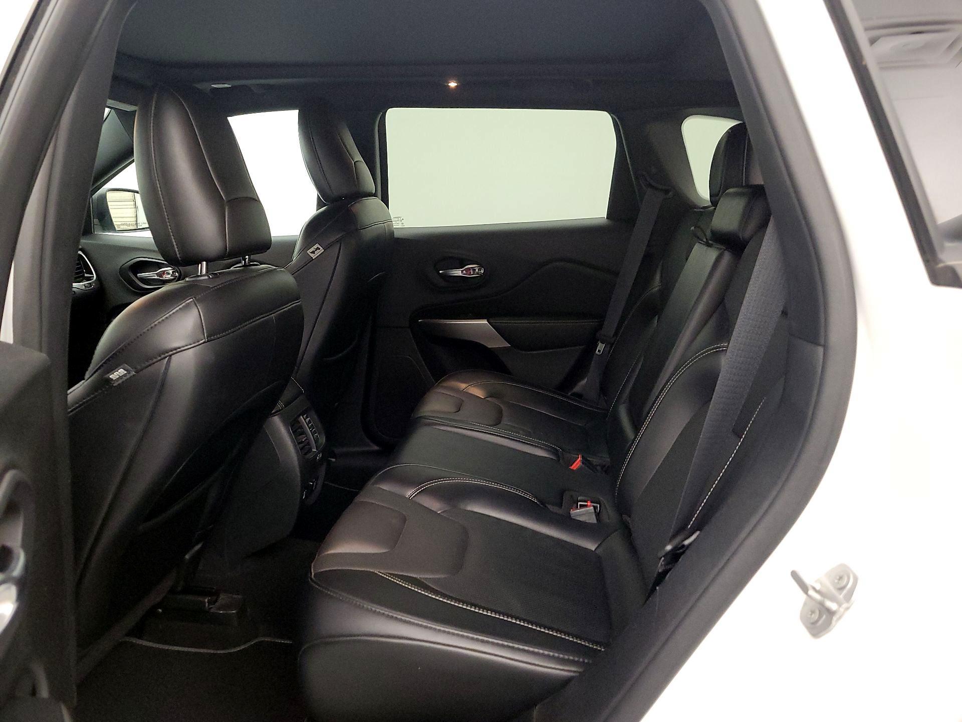 Thumbnail: 2021 Jeep Cherokee - 19