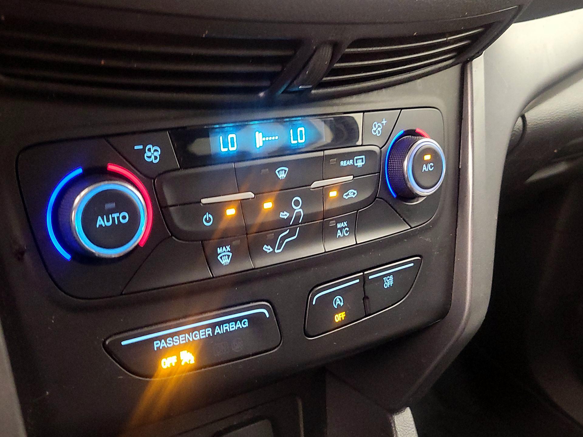 Thumbnail: 2017 Ford Escape - 16