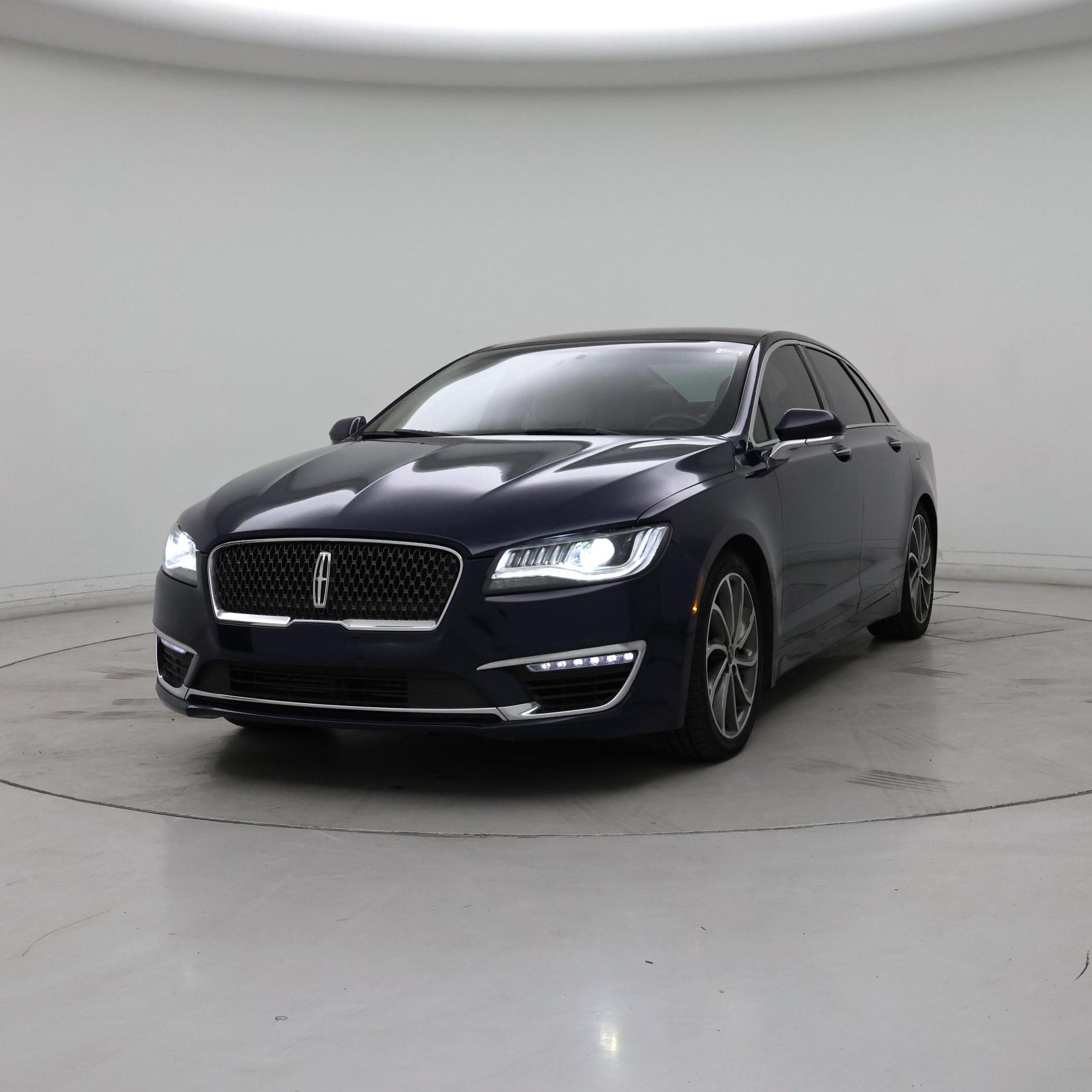 Thumbnail: 2018 Lincoln MKZ - 4