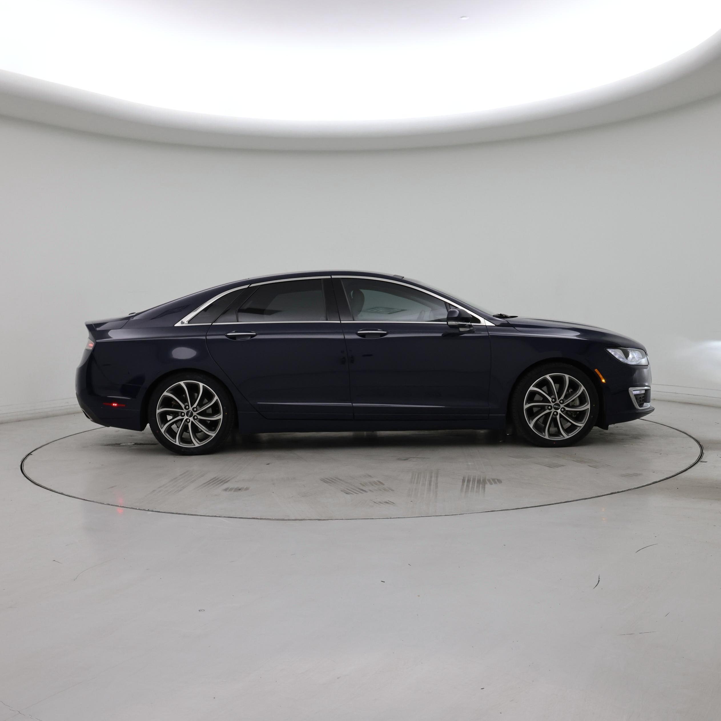 Thumbnail: 2018 Lincoln MKZ - 7