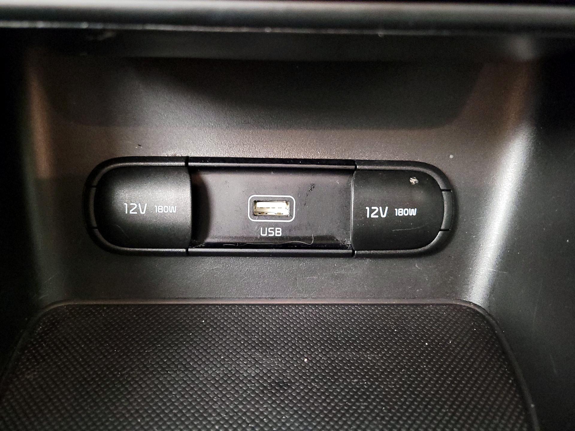 Thumbnail: 2020 Kia Sportage - 18