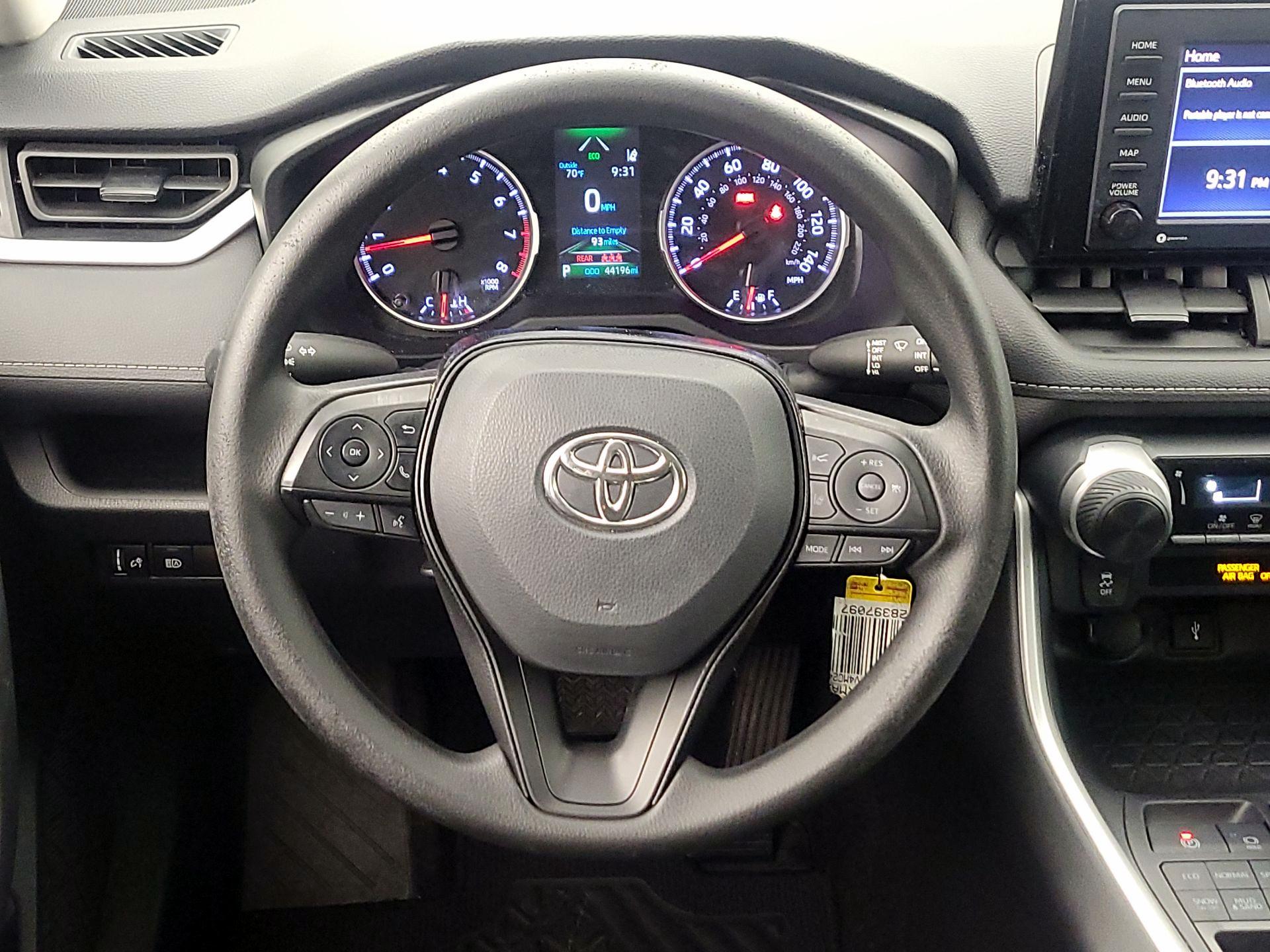 Thumbnail: 2021 Toyota RAV4 - 10