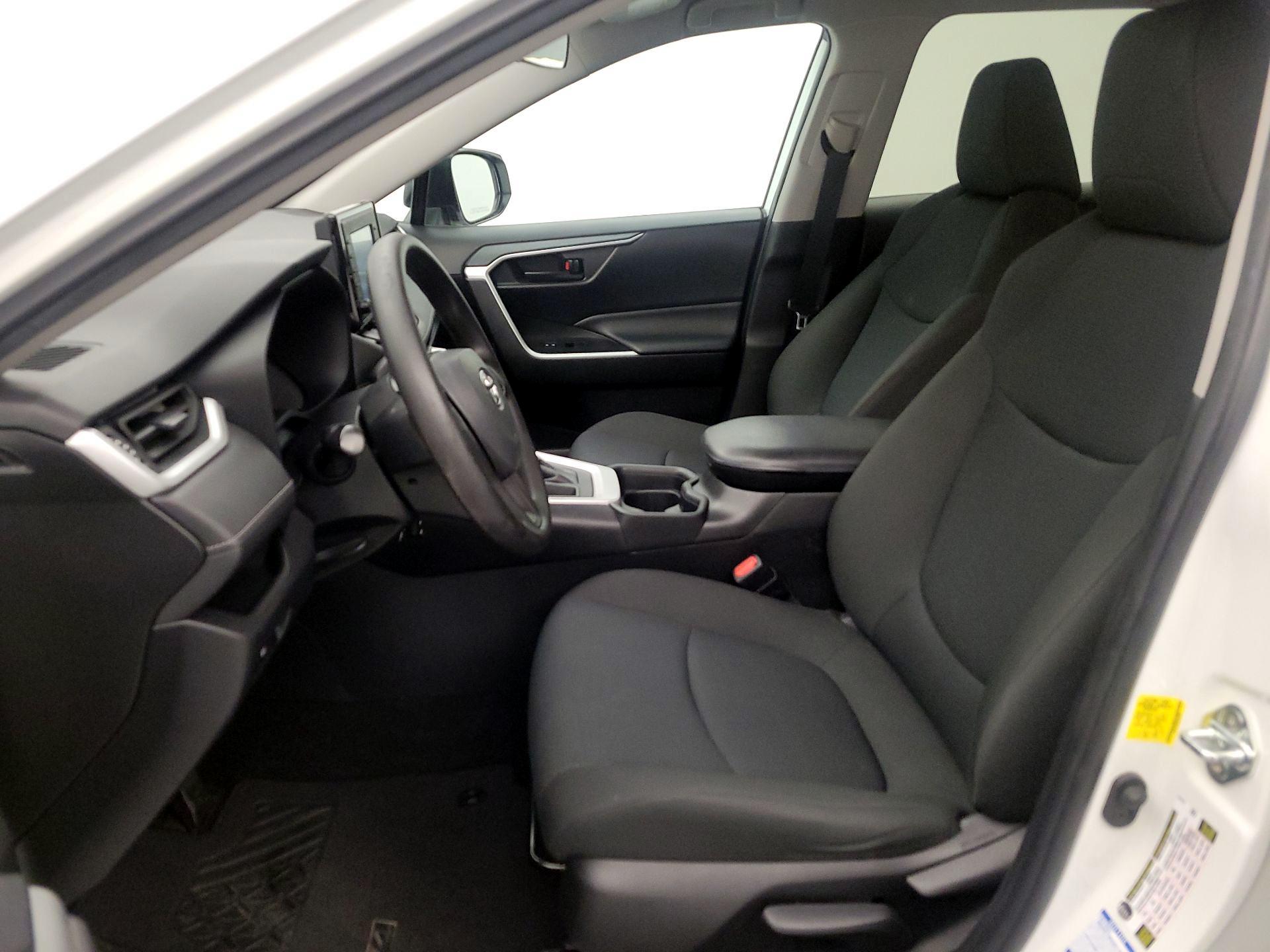 Thumbnail: 2021 Toyota RAV4 - 11