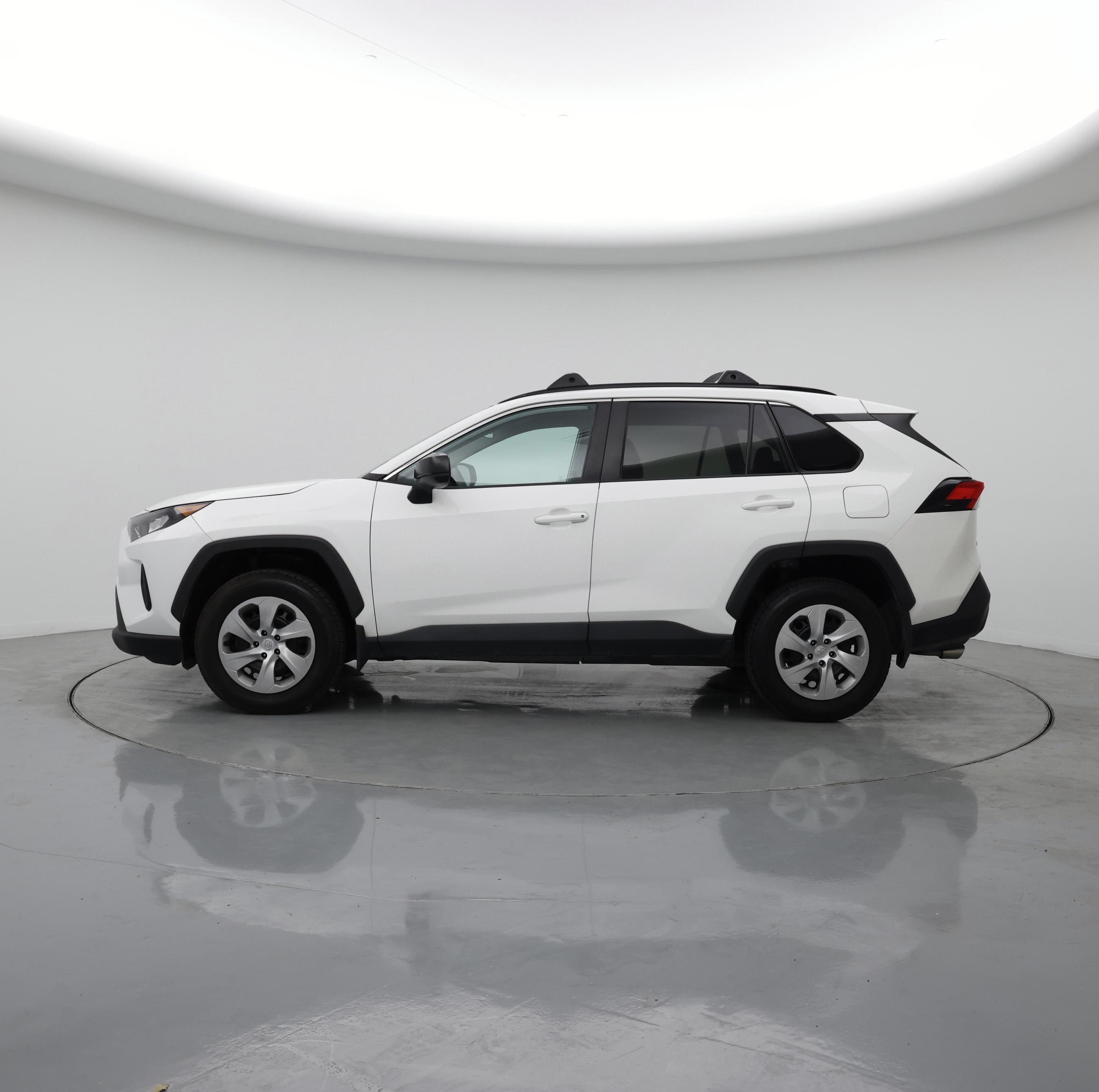 Thumbnail: 2021 Toyota RAV4 - 3
