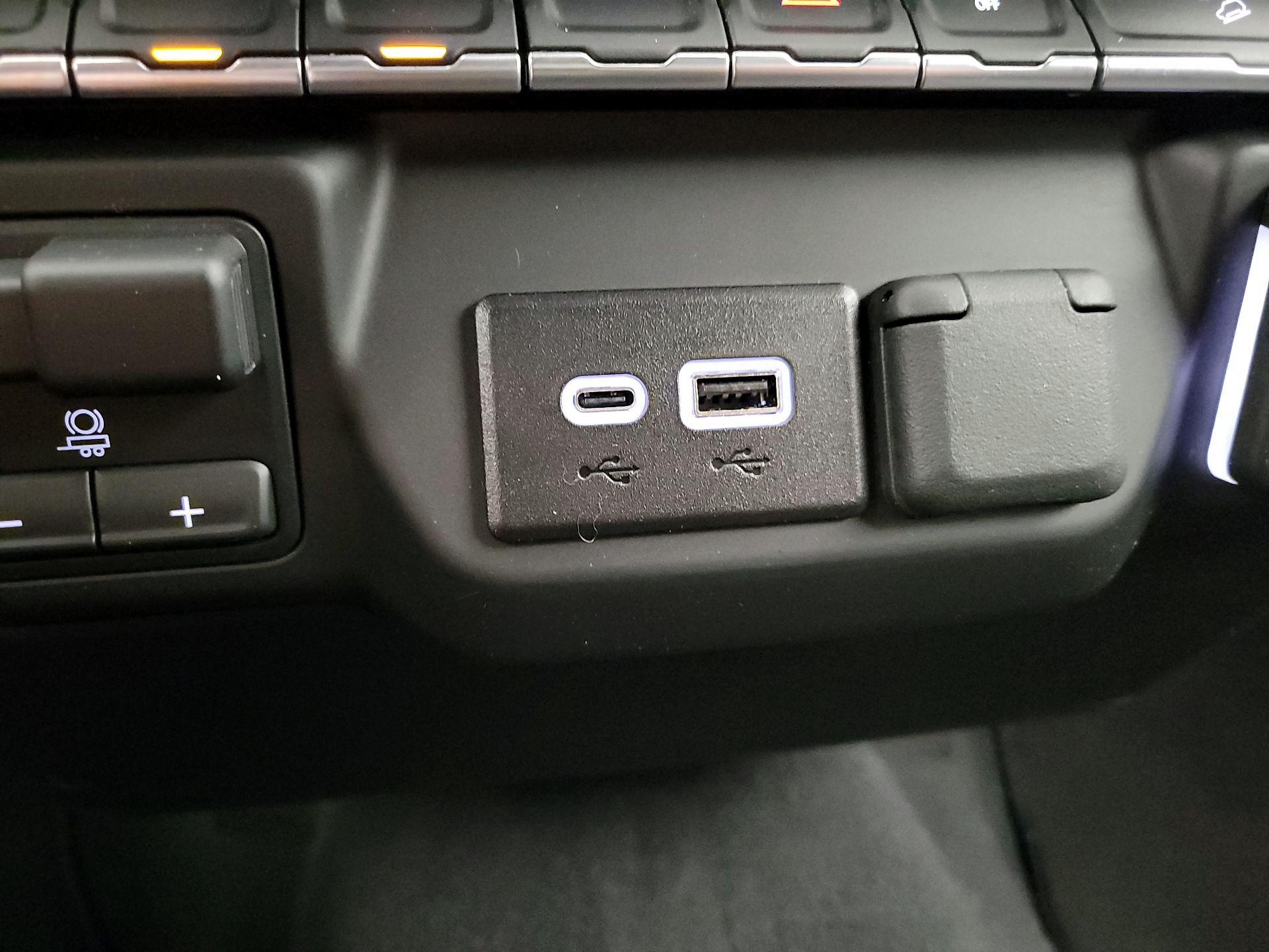 Thumbnail: 2025 Chevrolet Silverado 1500 - 18