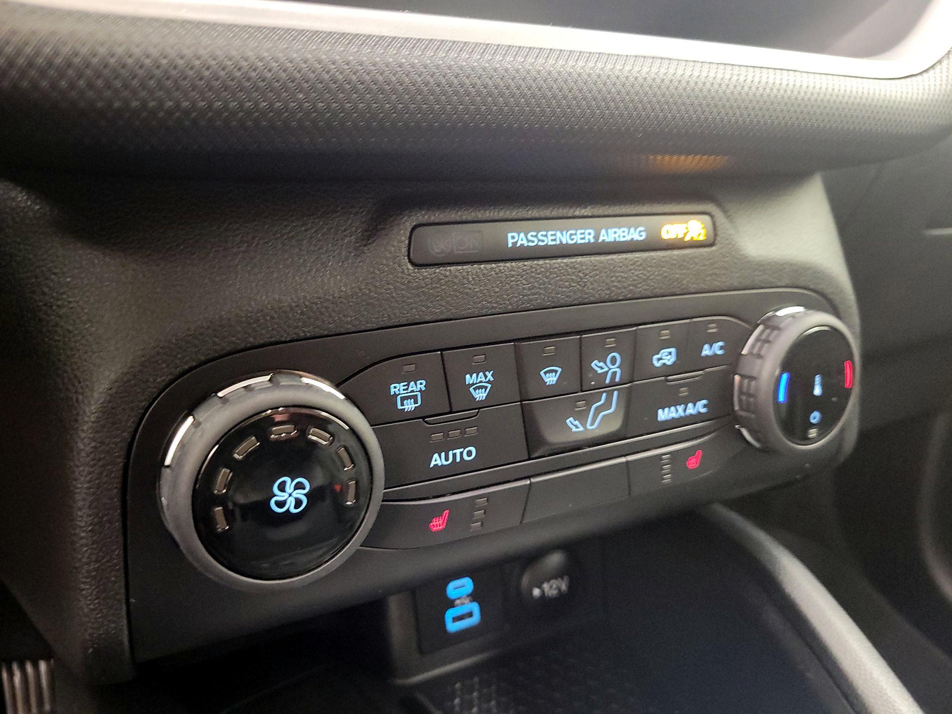 Thumbnail: 2022 Ford Bronco Sport - 16