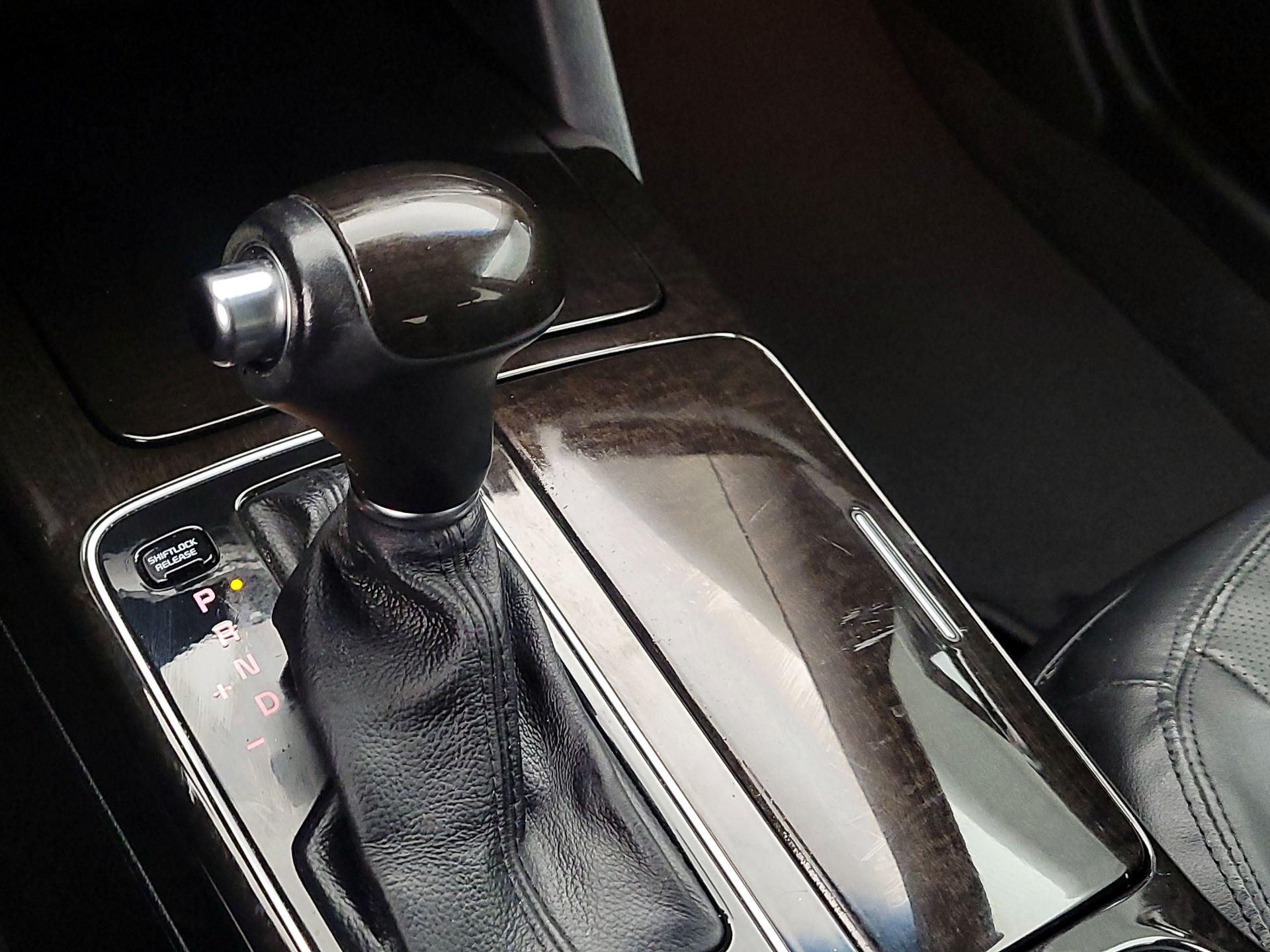 Thumbnail: 2016 Kia Cadenza - 18