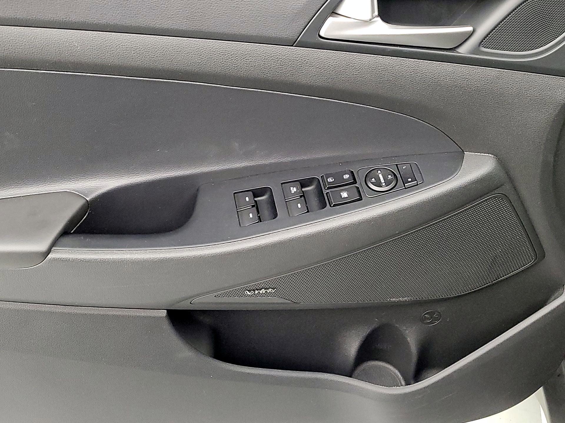 Thumbnail: 2020 Hyundai Tucson - 12