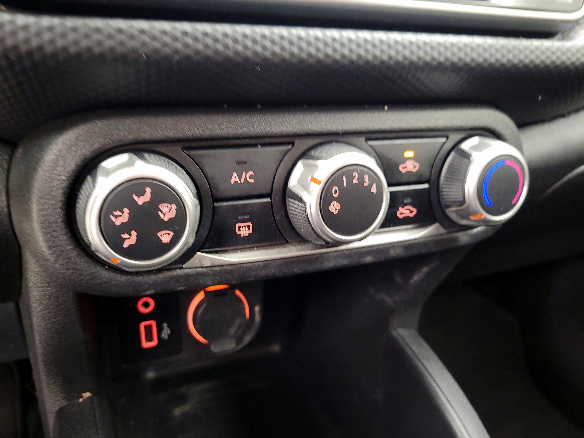 Thumbnail: 2022 Nissan Kicks - 14