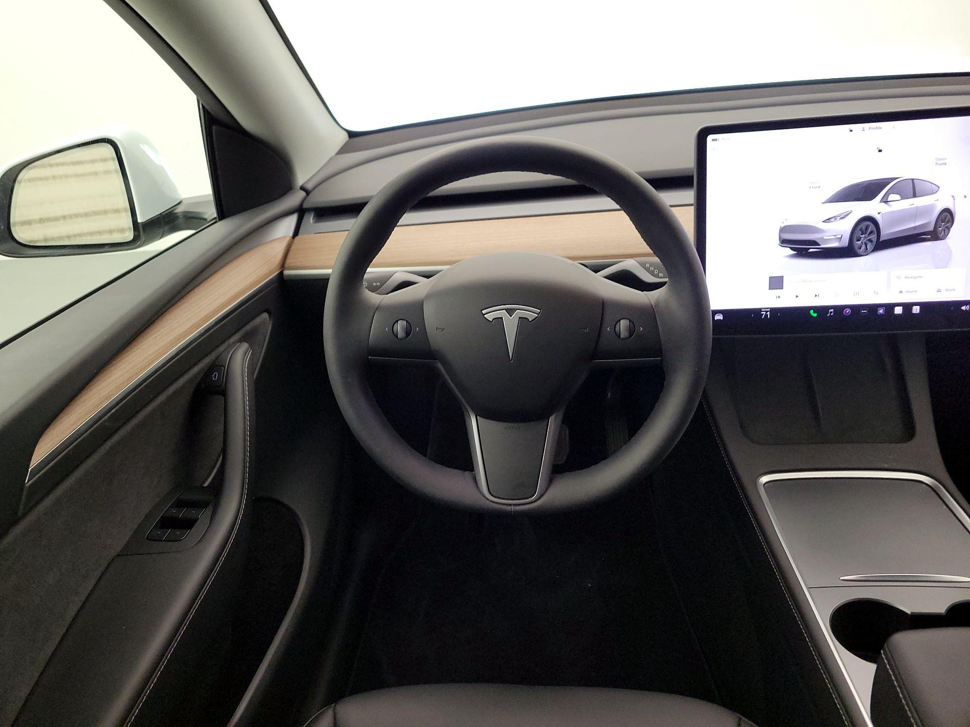 Thumbnail: 2025 Tesla Model Y - 10