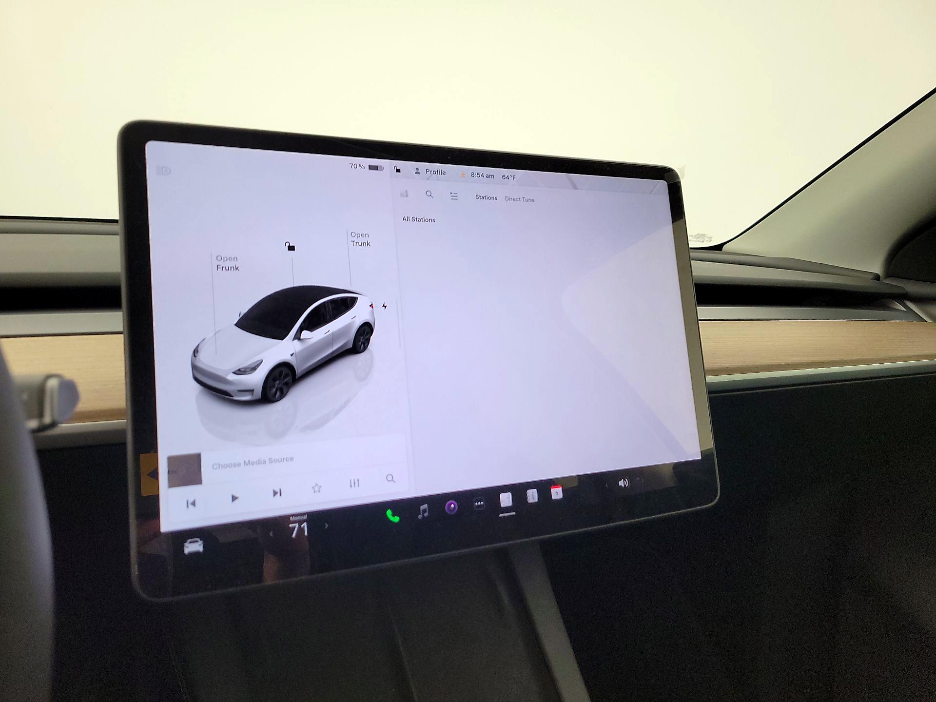 Thumbnail: 2025 Tesla Model Y - 15
