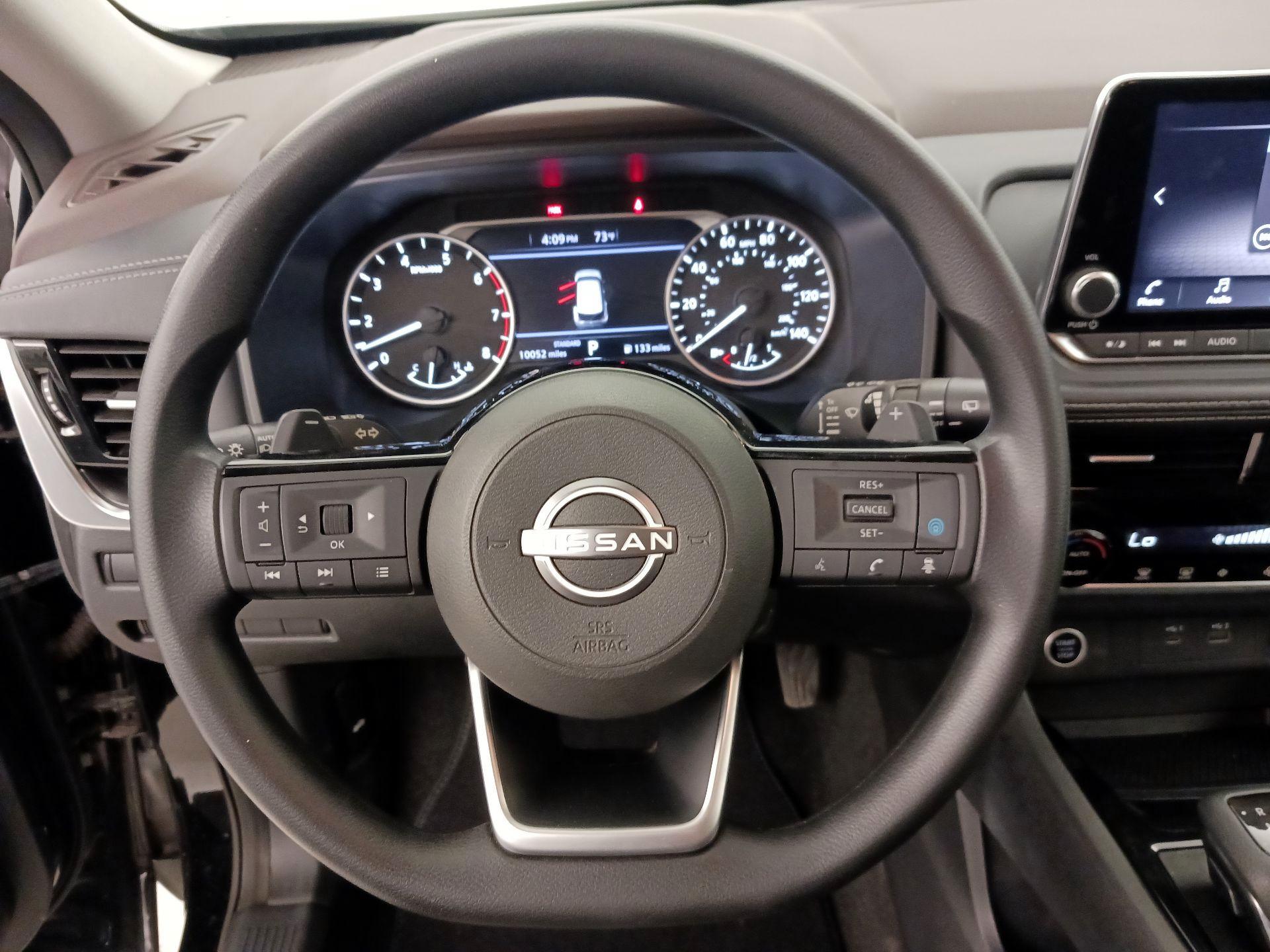 Thumbnail: 2022 Nissan Rogue - 10