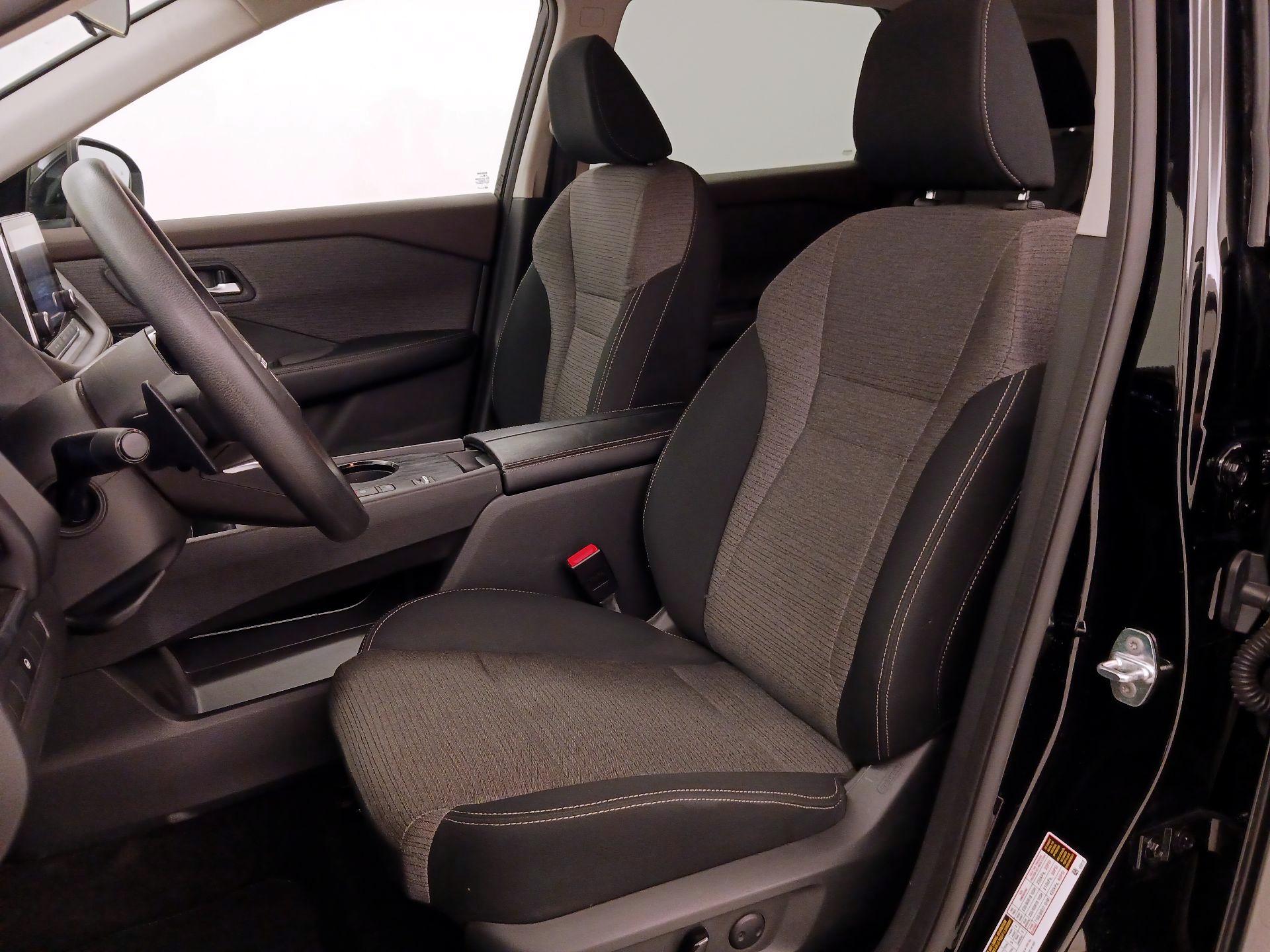 Thumbnail: 2022 Nissan Rogue - 11