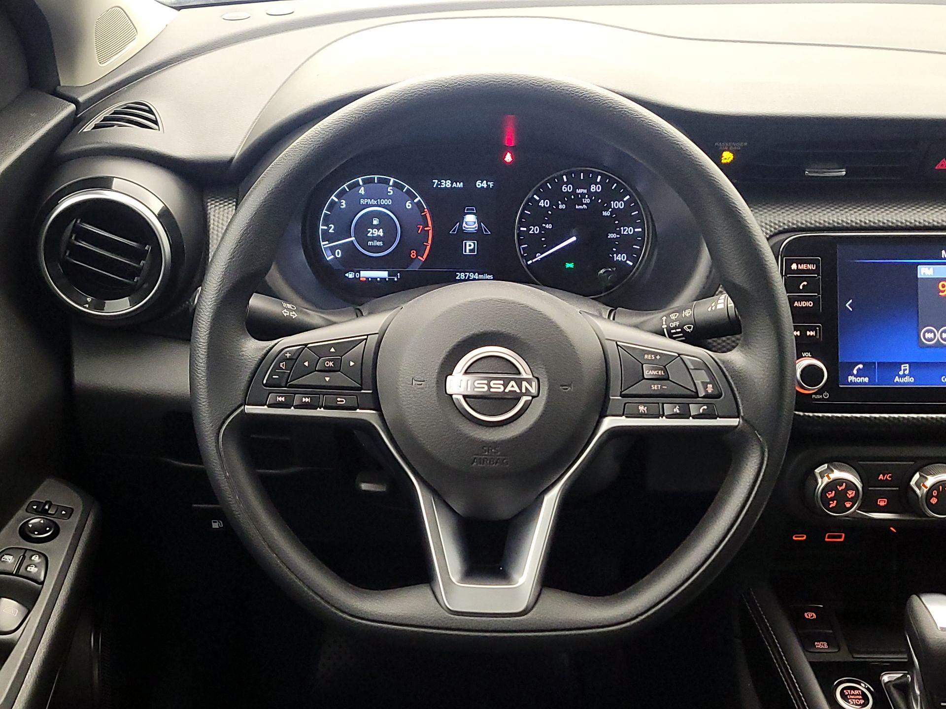 Thumbnail: 2023 Nissan Kicks - 10