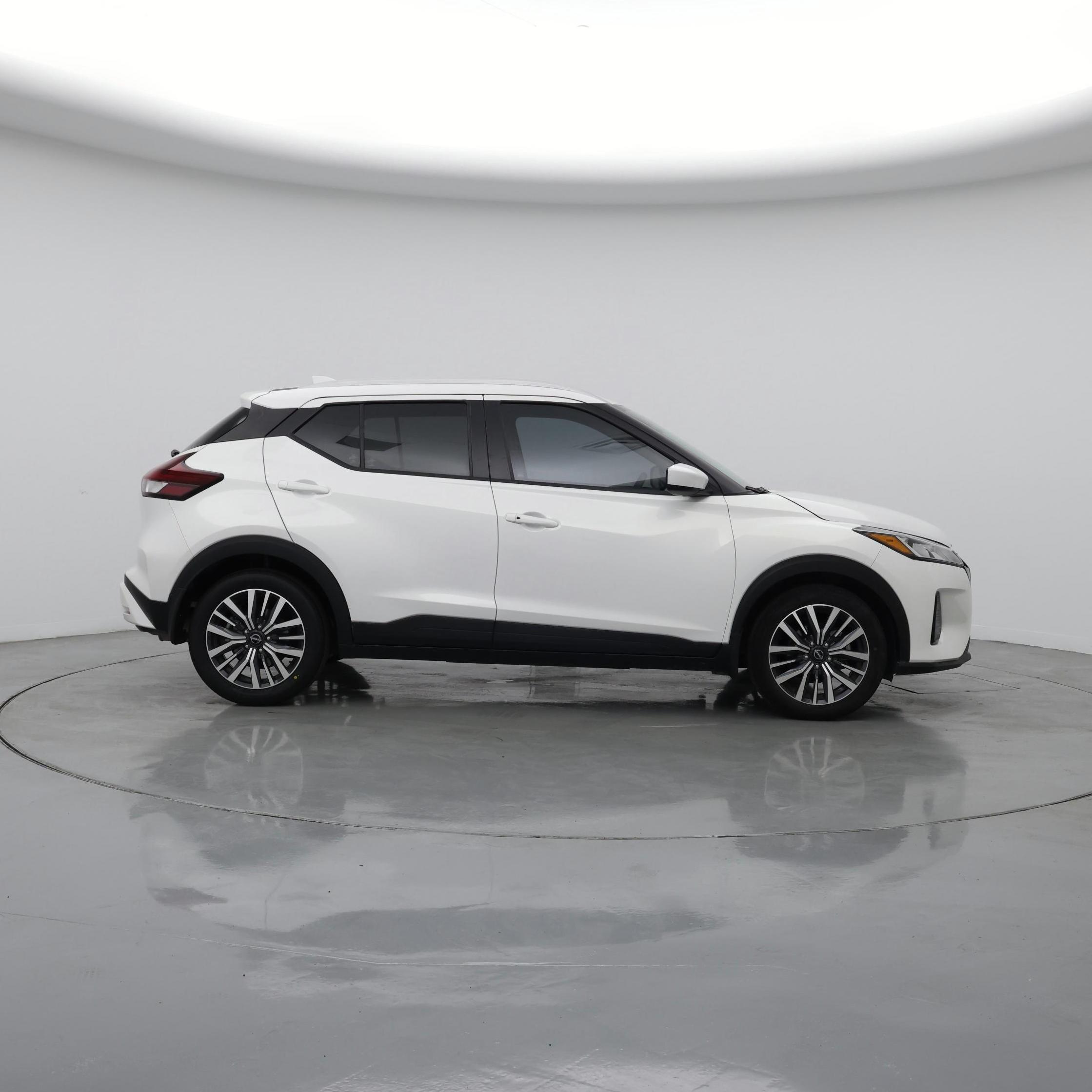 Thumbnail: 2023 Nissan Kicks - 7