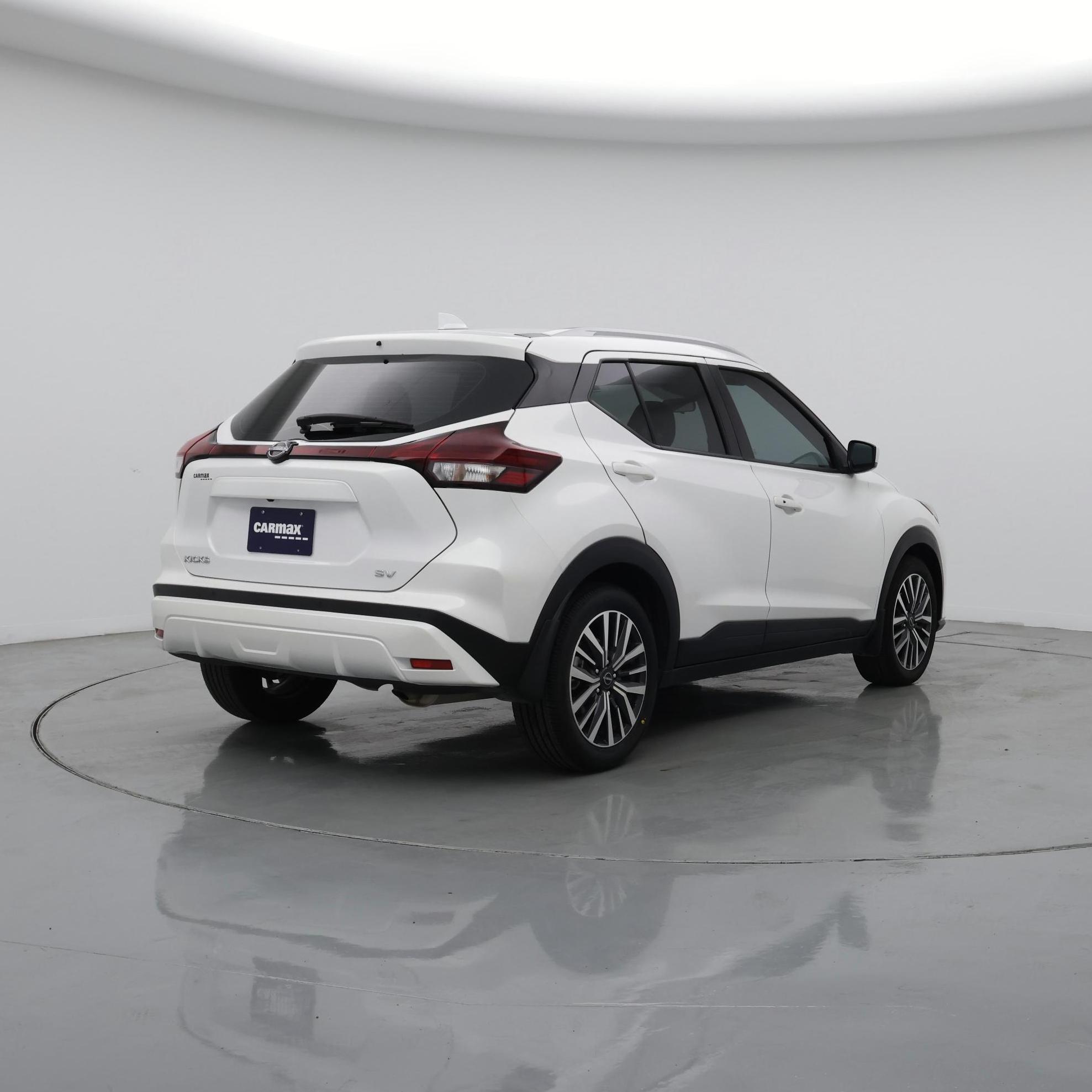 Thumbnail: 2023 Nissan Kicks - 8