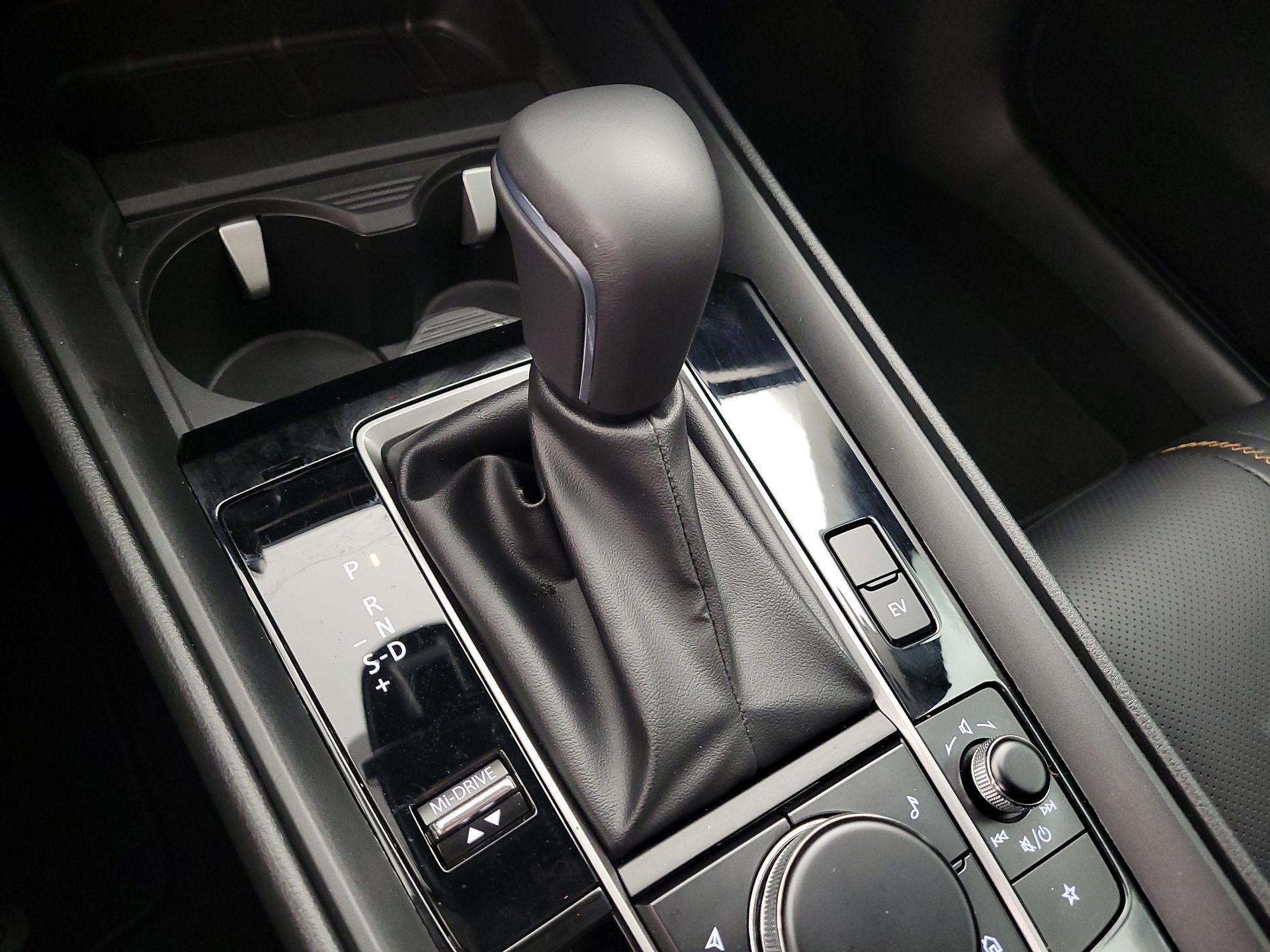 Thumbnail: 2025 Mazda CX-50 - 18