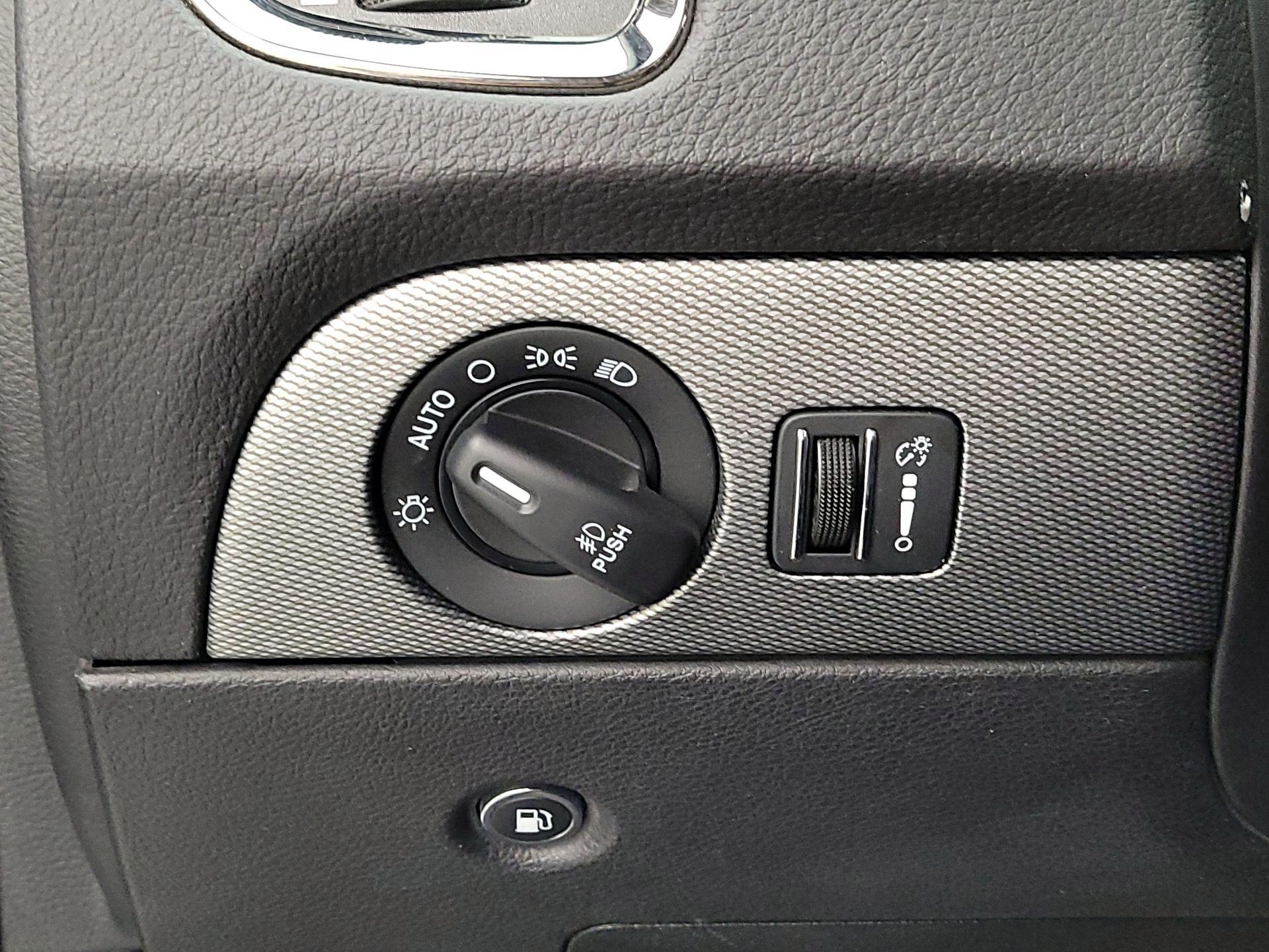 Thumbnail: 2018 Dodge Durango - 13