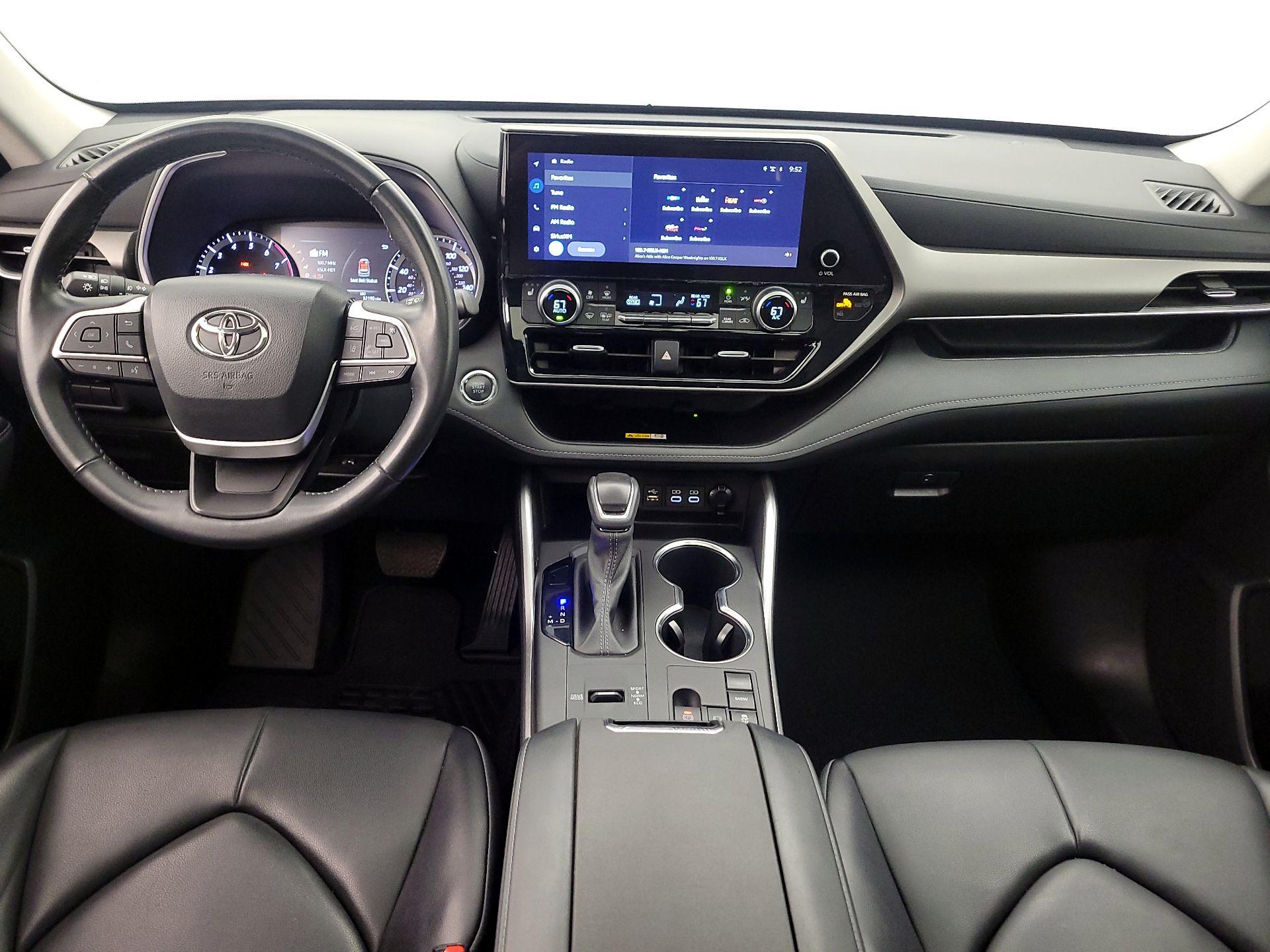 Thumbnail: 2023 Toyota Highlander - 9