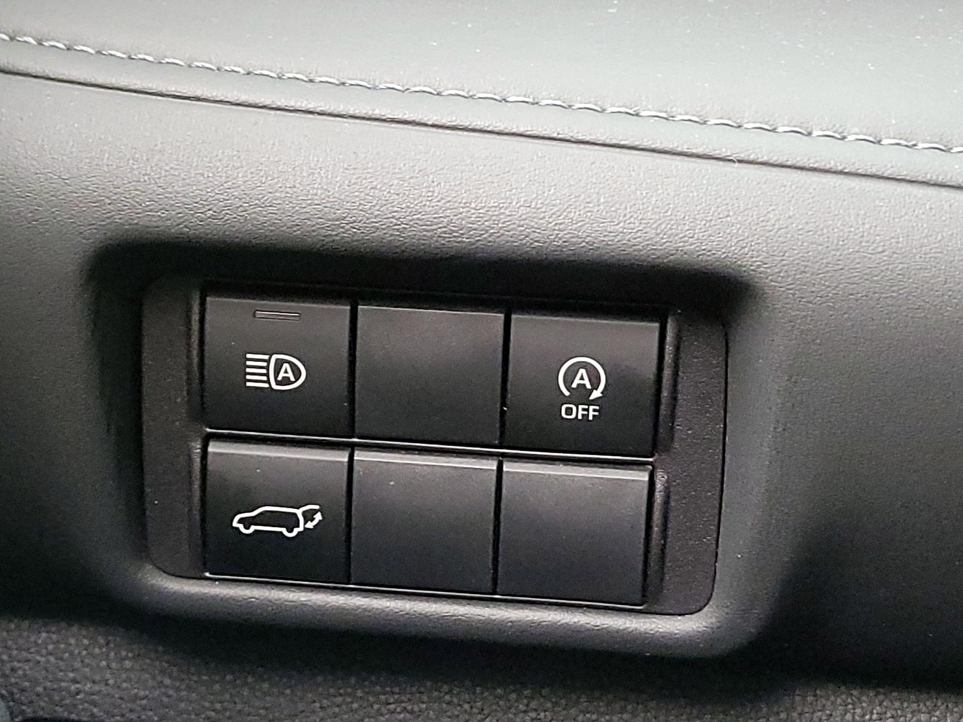 Thumbnail: 2023 Toyota Highlander - 13