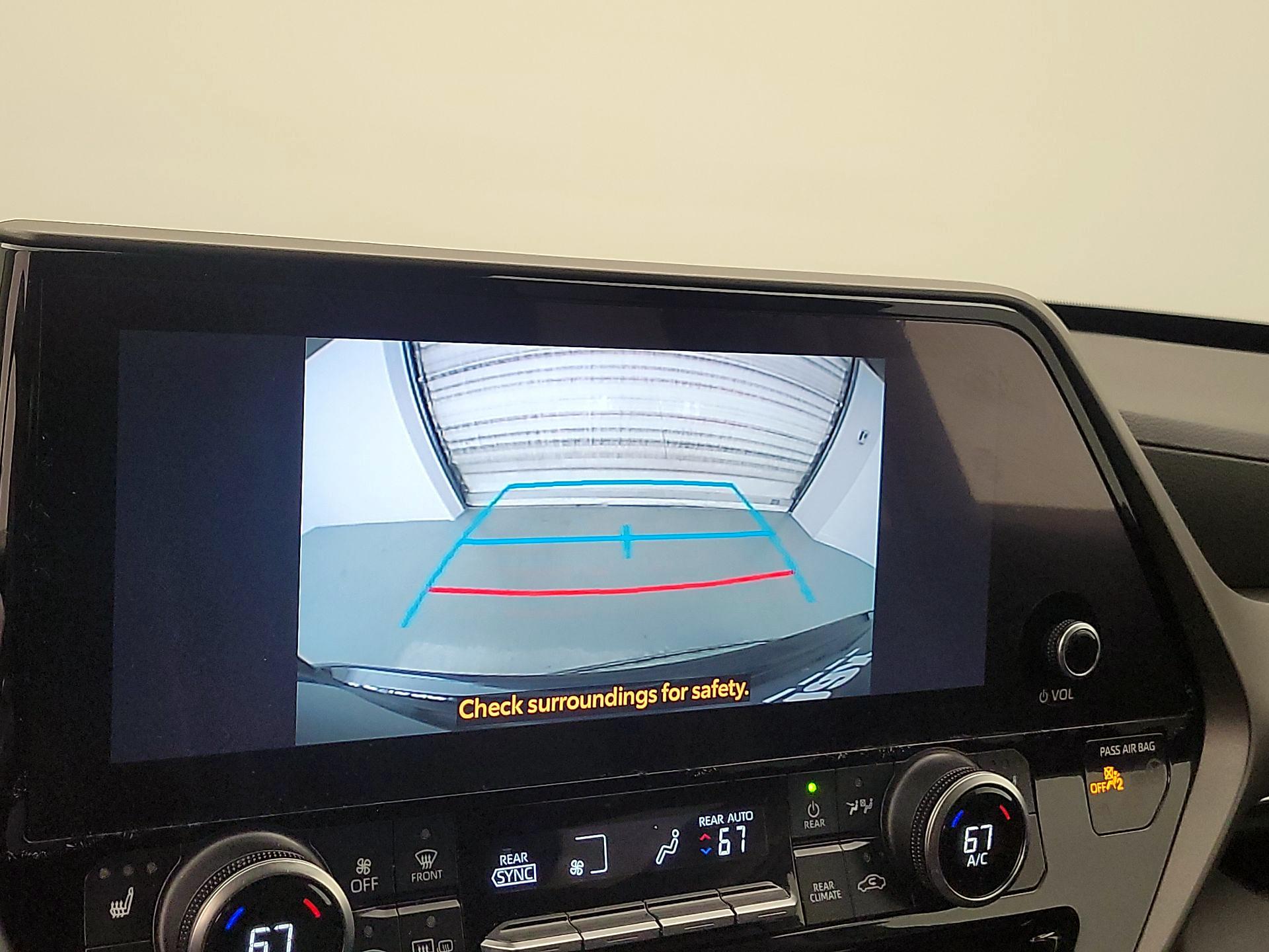 Thumbnail: 2023 Toyota Highlander - 14