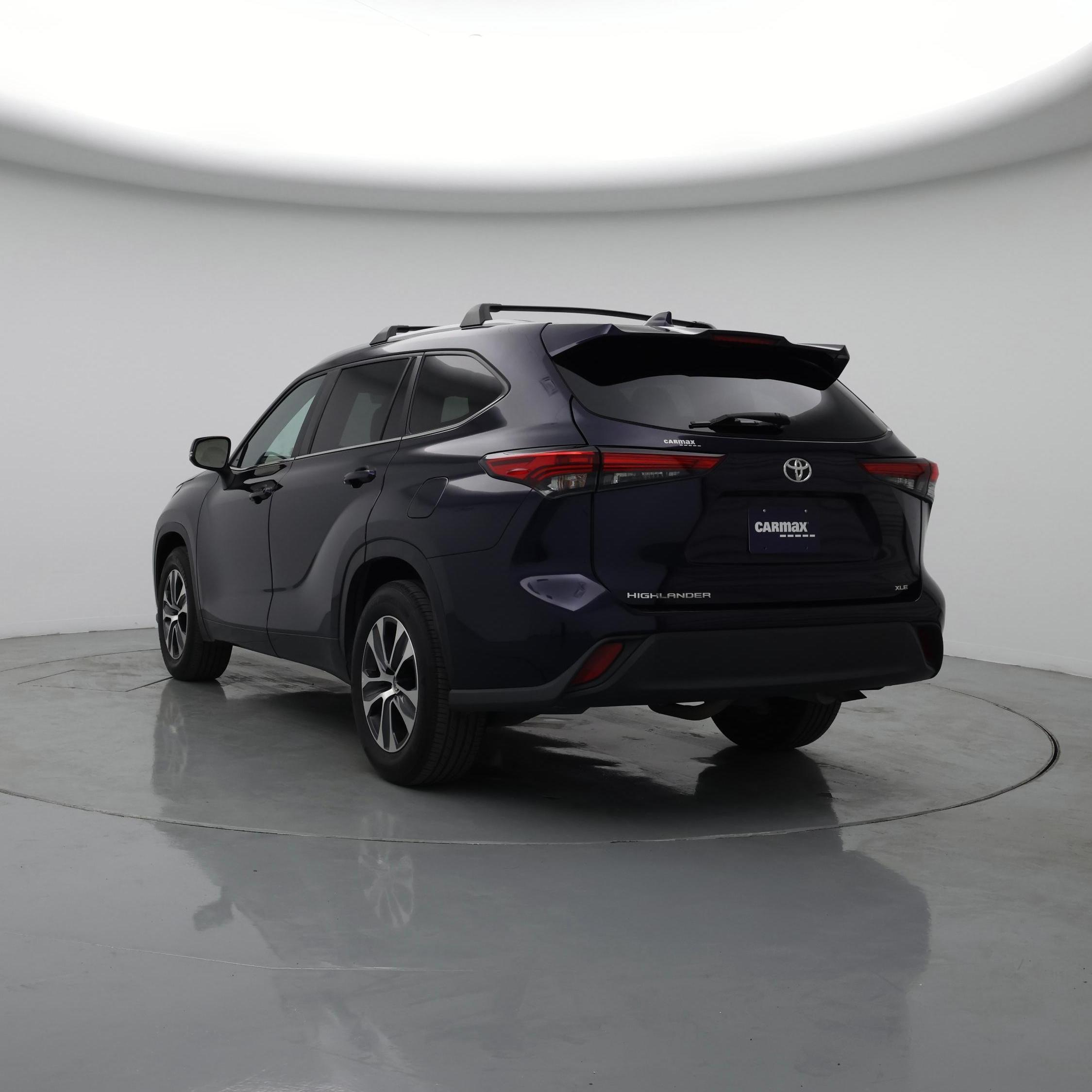 Thumbnail: 2023 Toyota Highlander - 2