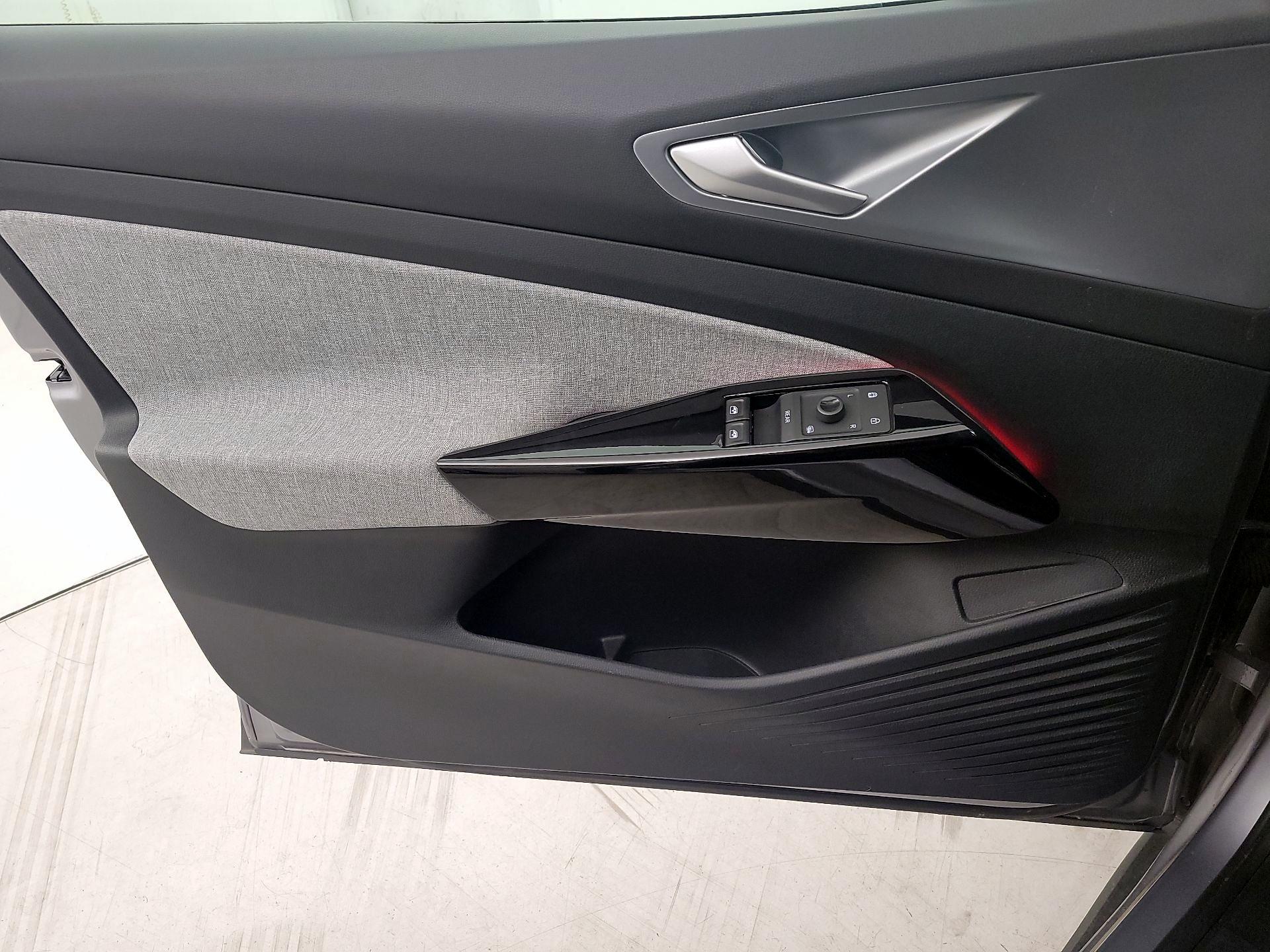 Thumbnail: 2023 Volkswagen ID.4 - 12