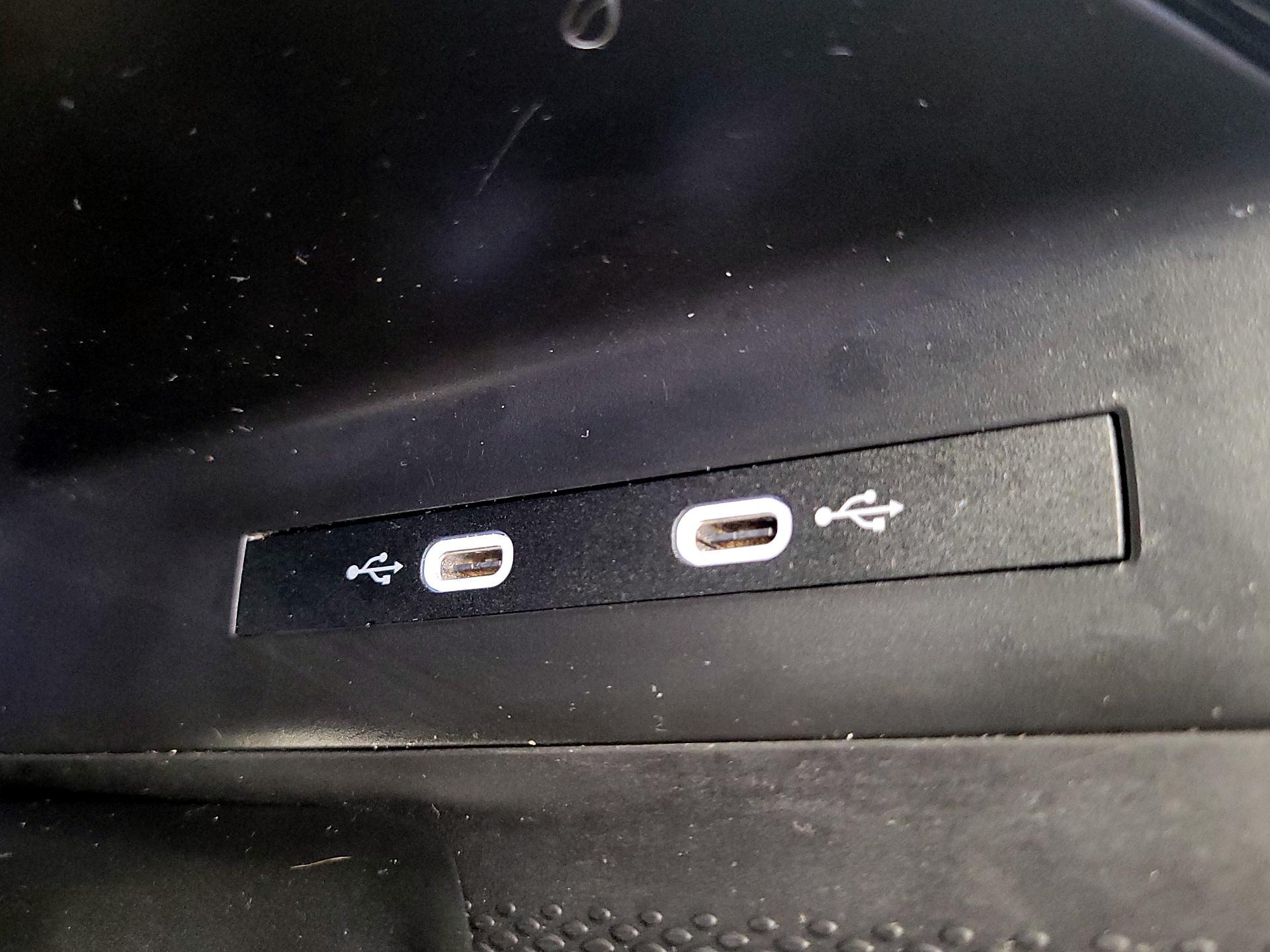 Thumbnail: 2023 Volkswagen ID.4 - 18