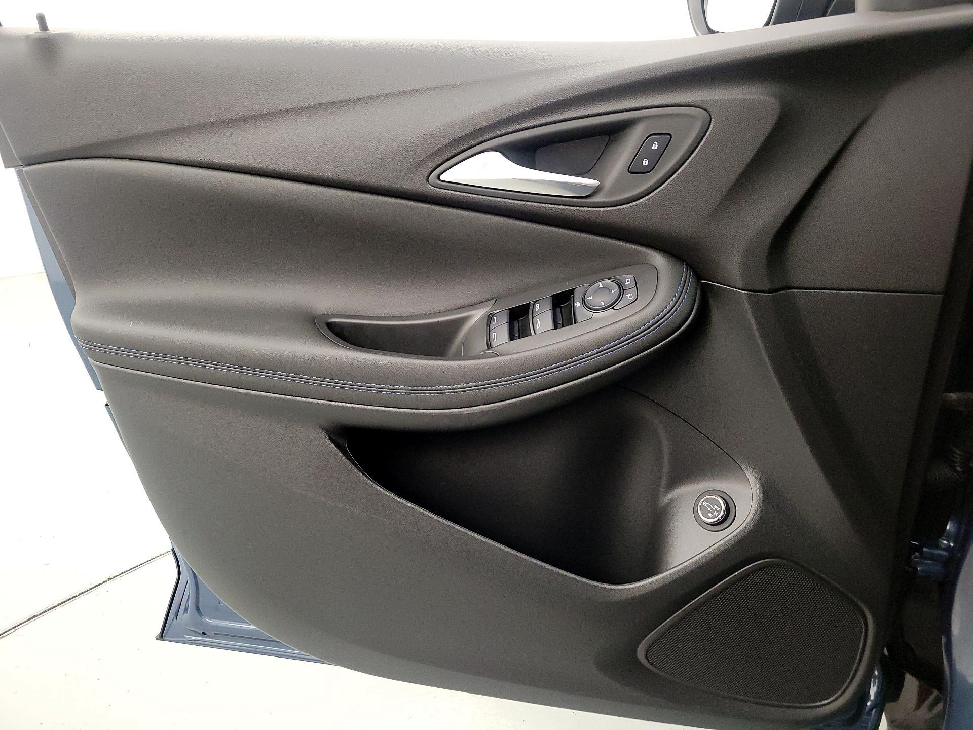 Thumbnail: 2025 Buick Encore GX - 12