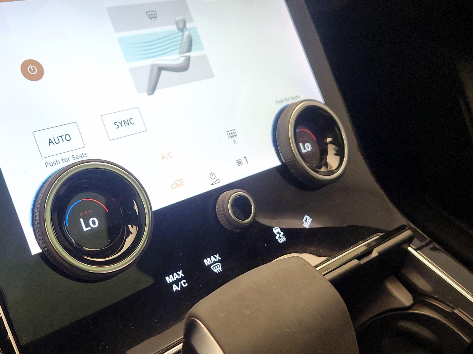 Thumbnail: 2021 Land Rover Range Rover Velar - 17