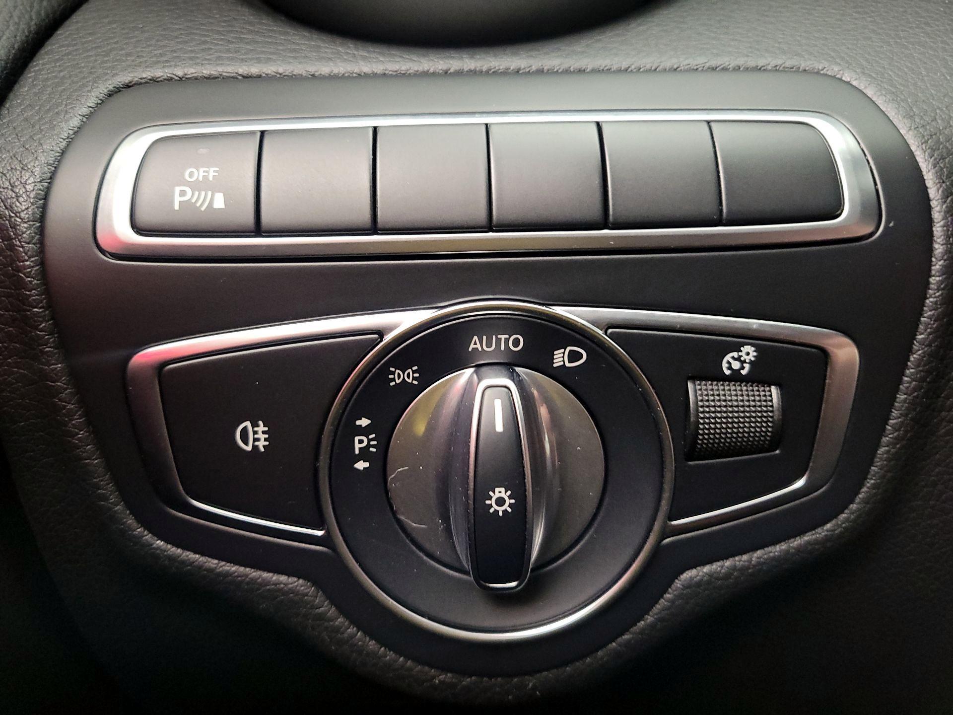 Thumbnail: 2021 Mercedes-Benz C-Class - 13