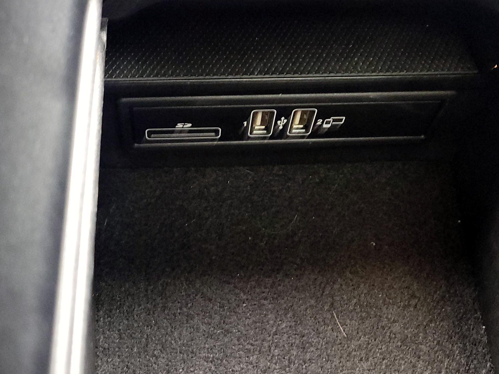 Thumbnail: 2021 Mercedes-Benz C-Class - 18