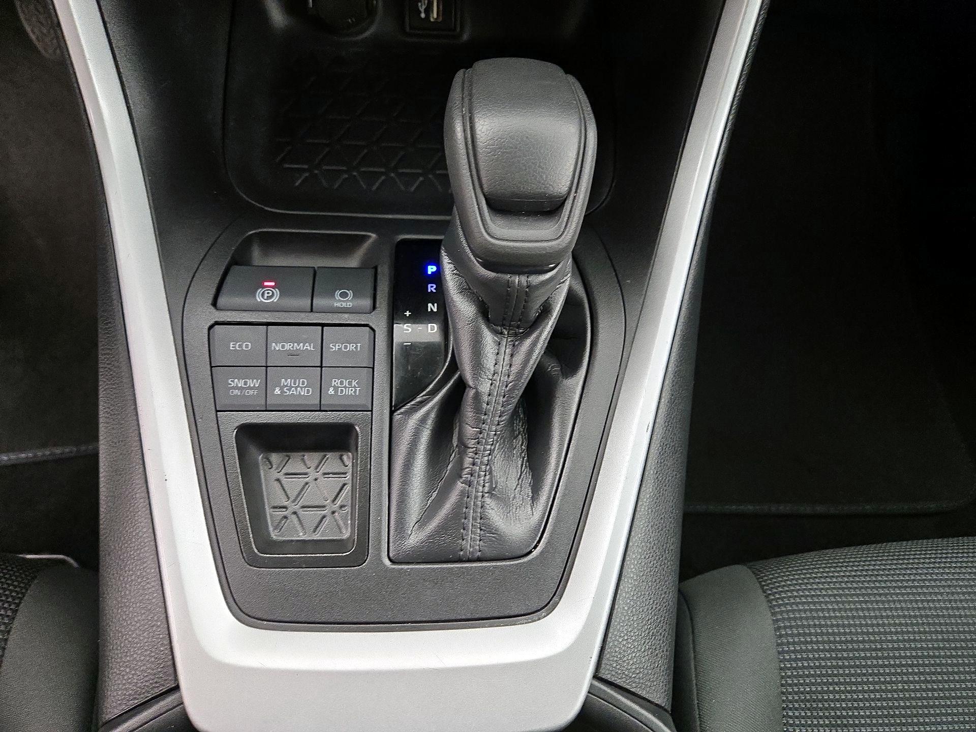 Thumbnail: 2024 Toyota RAV4 - 17